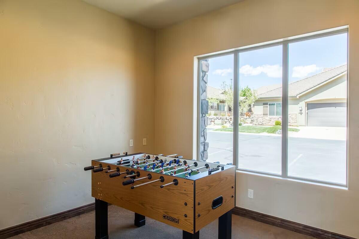 CORAL RIDGE TOWNHOMES - Residential