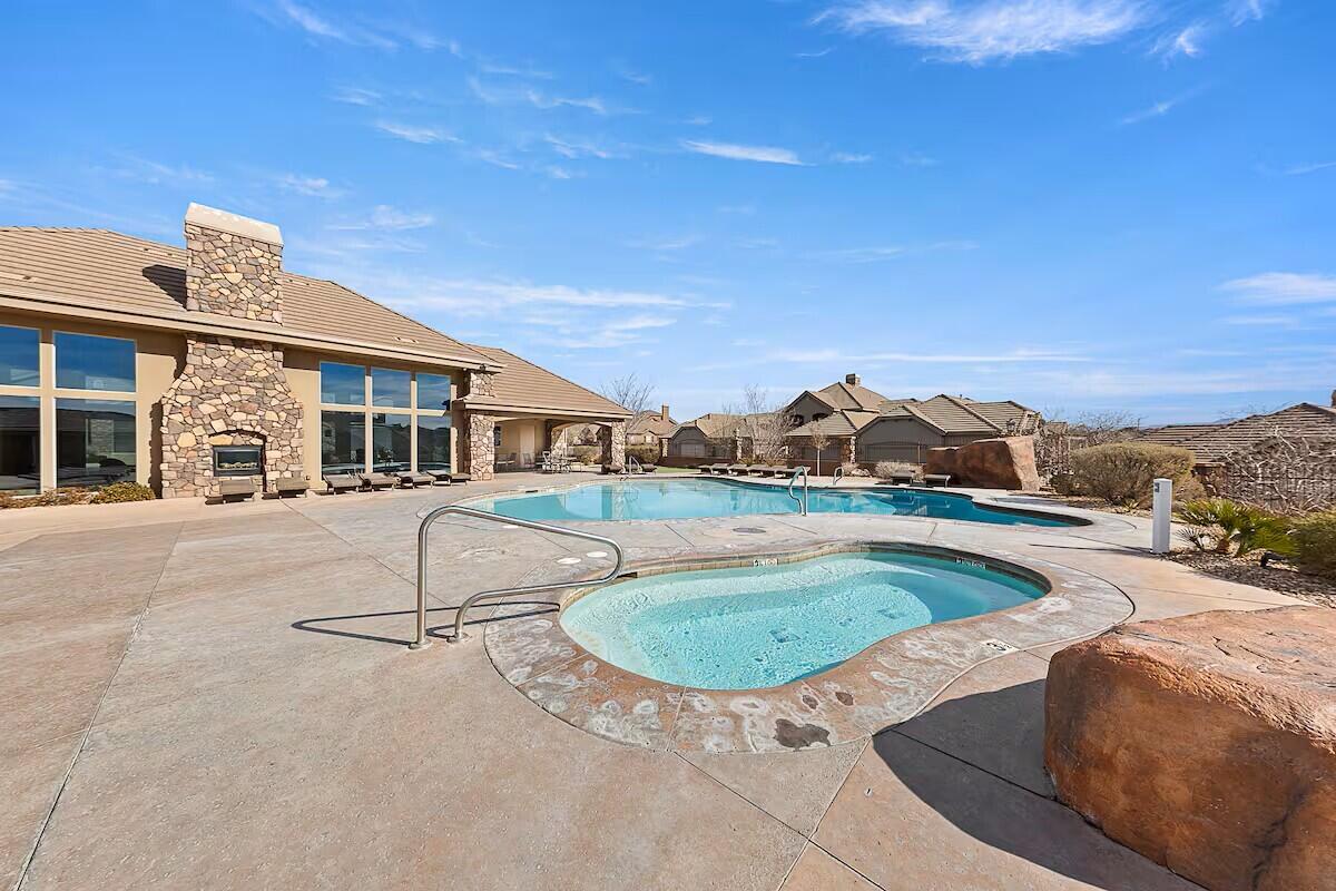 CORAL RIDGE TOWNHOMES - Residential