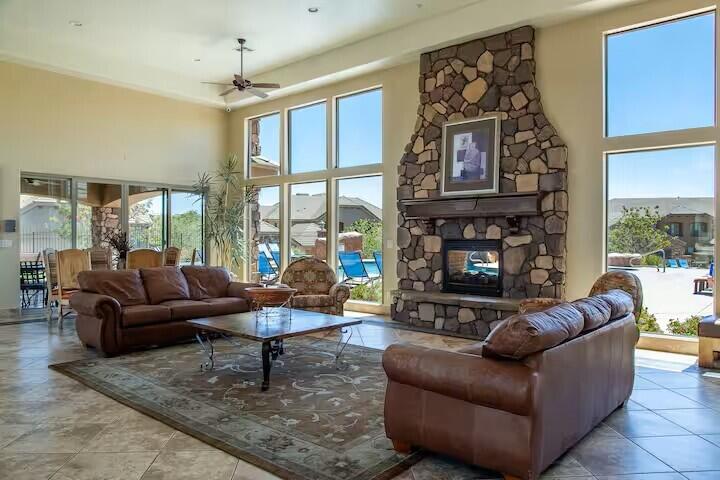 CORAL RIDGE TOWNHOMES - Residential