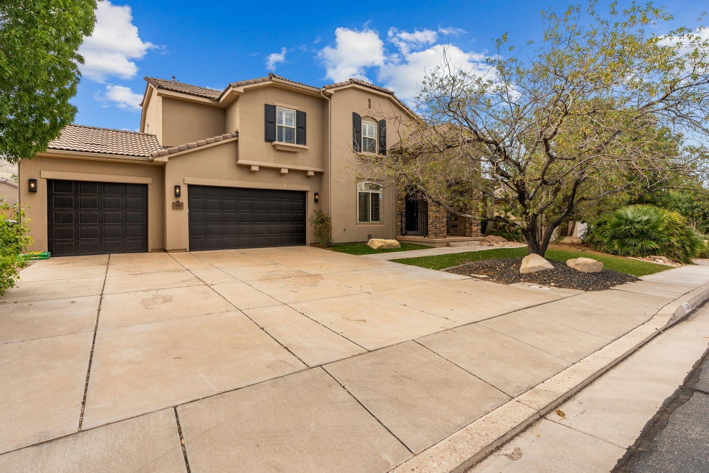 Photo of 436 E Paris DR, Saint George, UT 84790 (MLS # 26-277098)