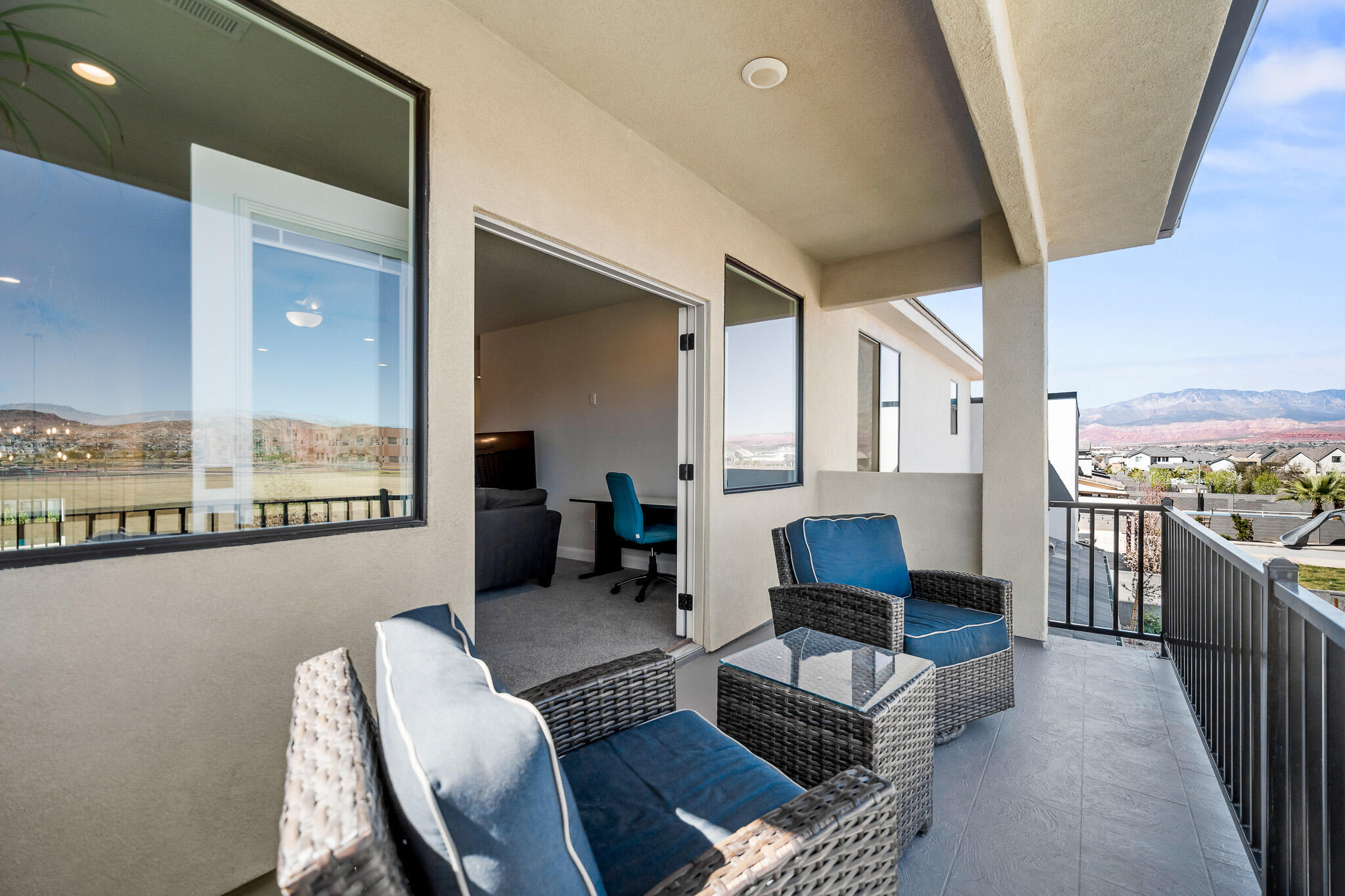 FRANKLIN FIELDS - Residential