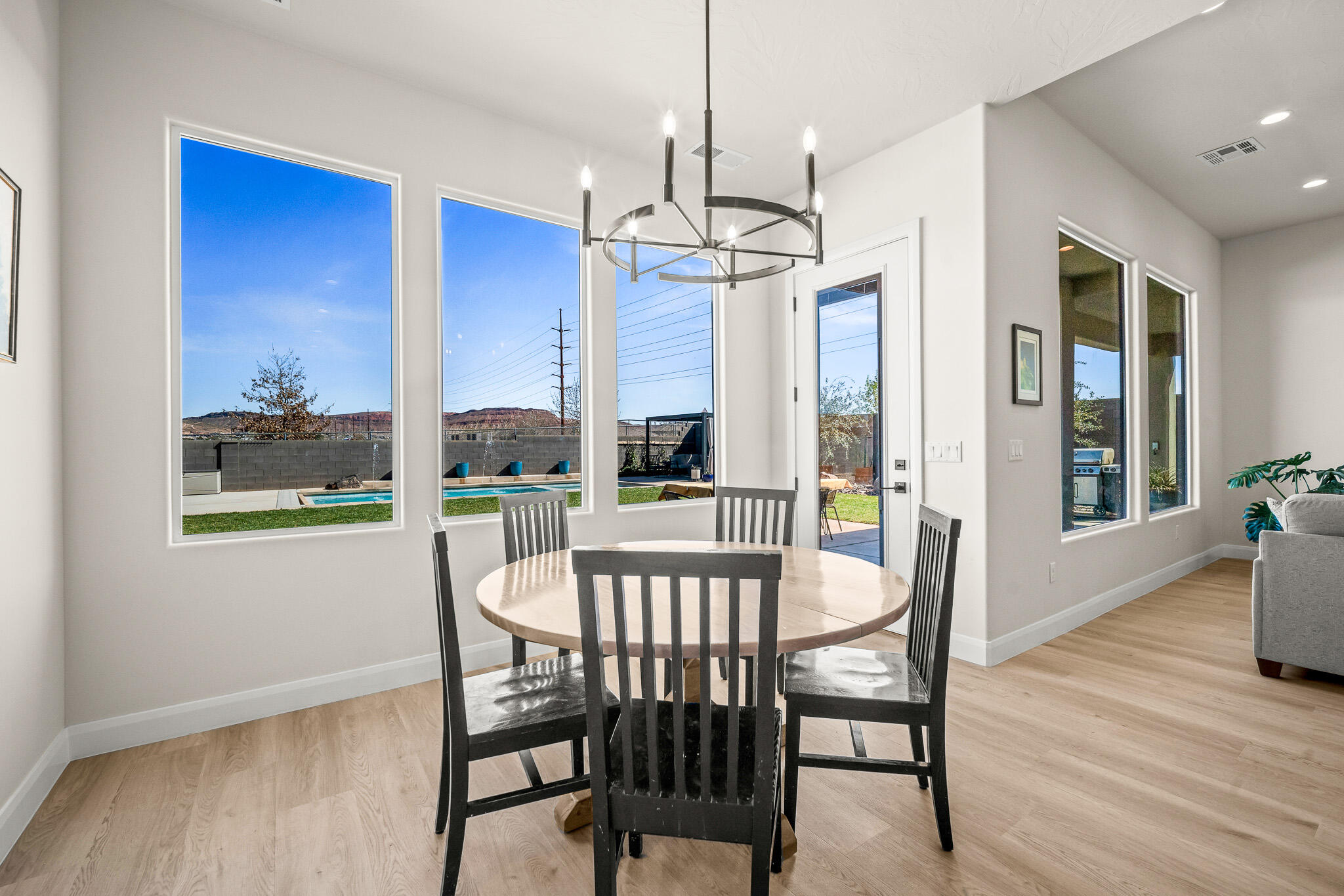 FRANKLIN FIELDS - Residential