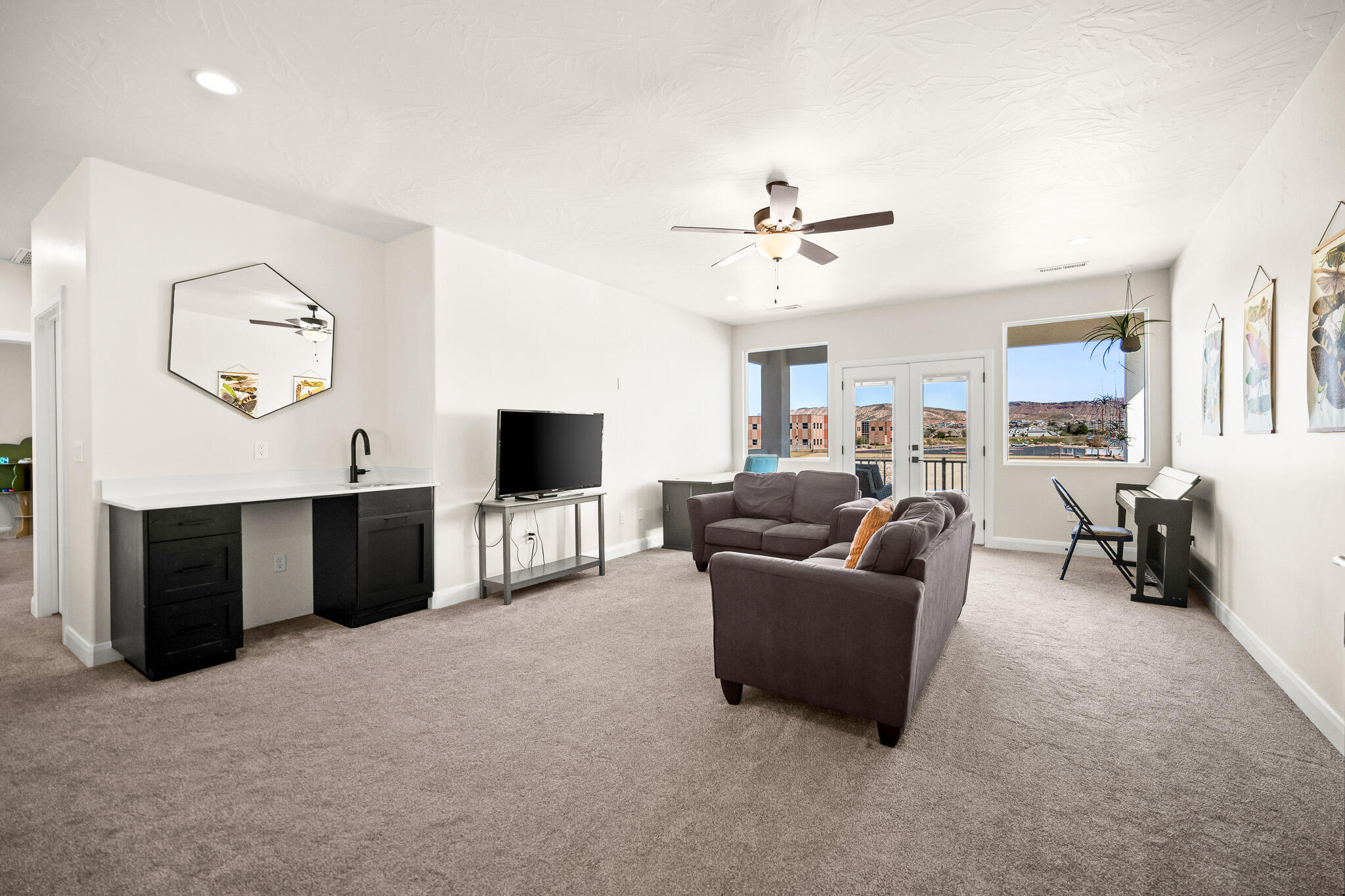 FRANKLIN FIELDS - Residential