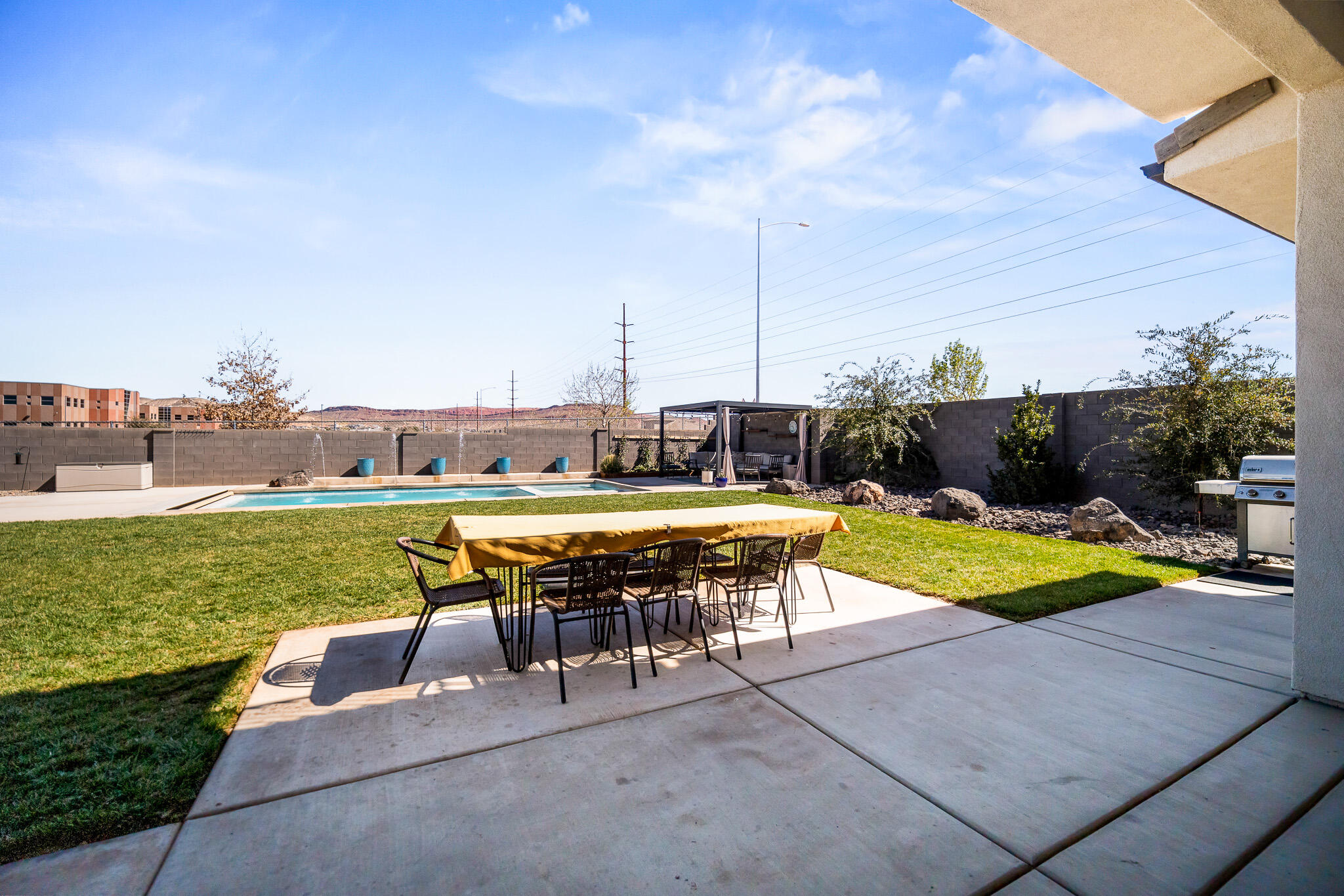 FRANKLIN FIELDS - Residential