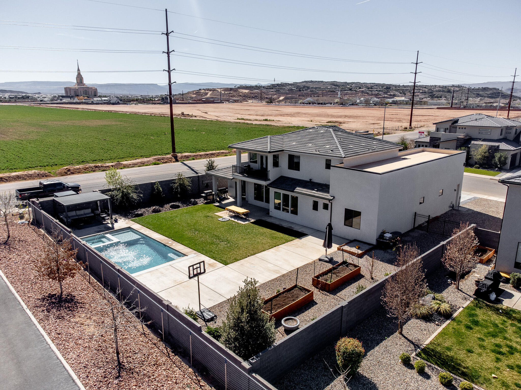 FRANKLIN FIELDS - Residential