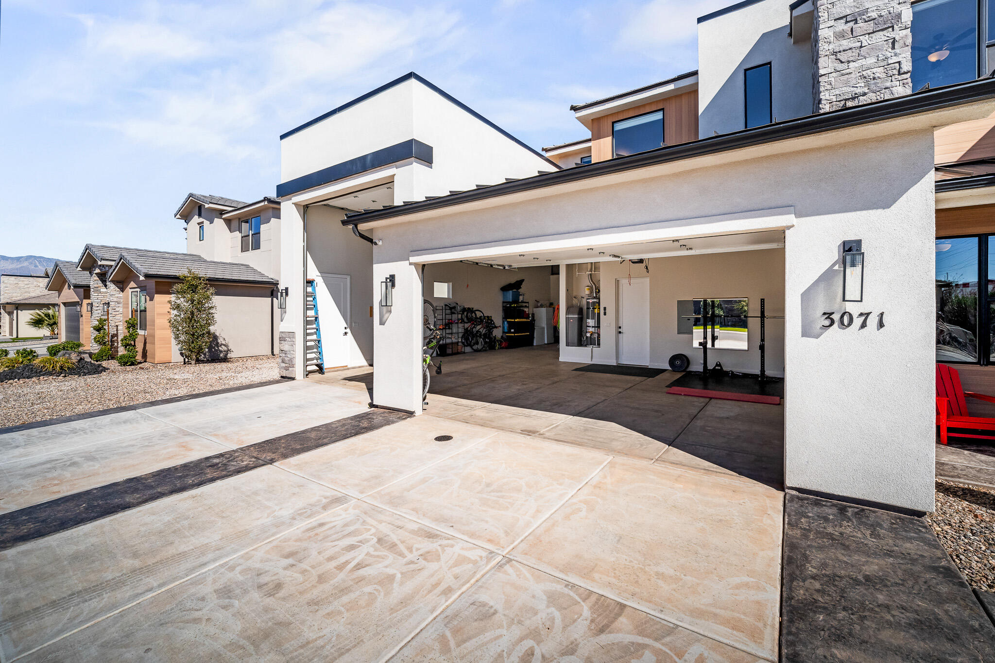 FRANKLIN FIELDS - Residential