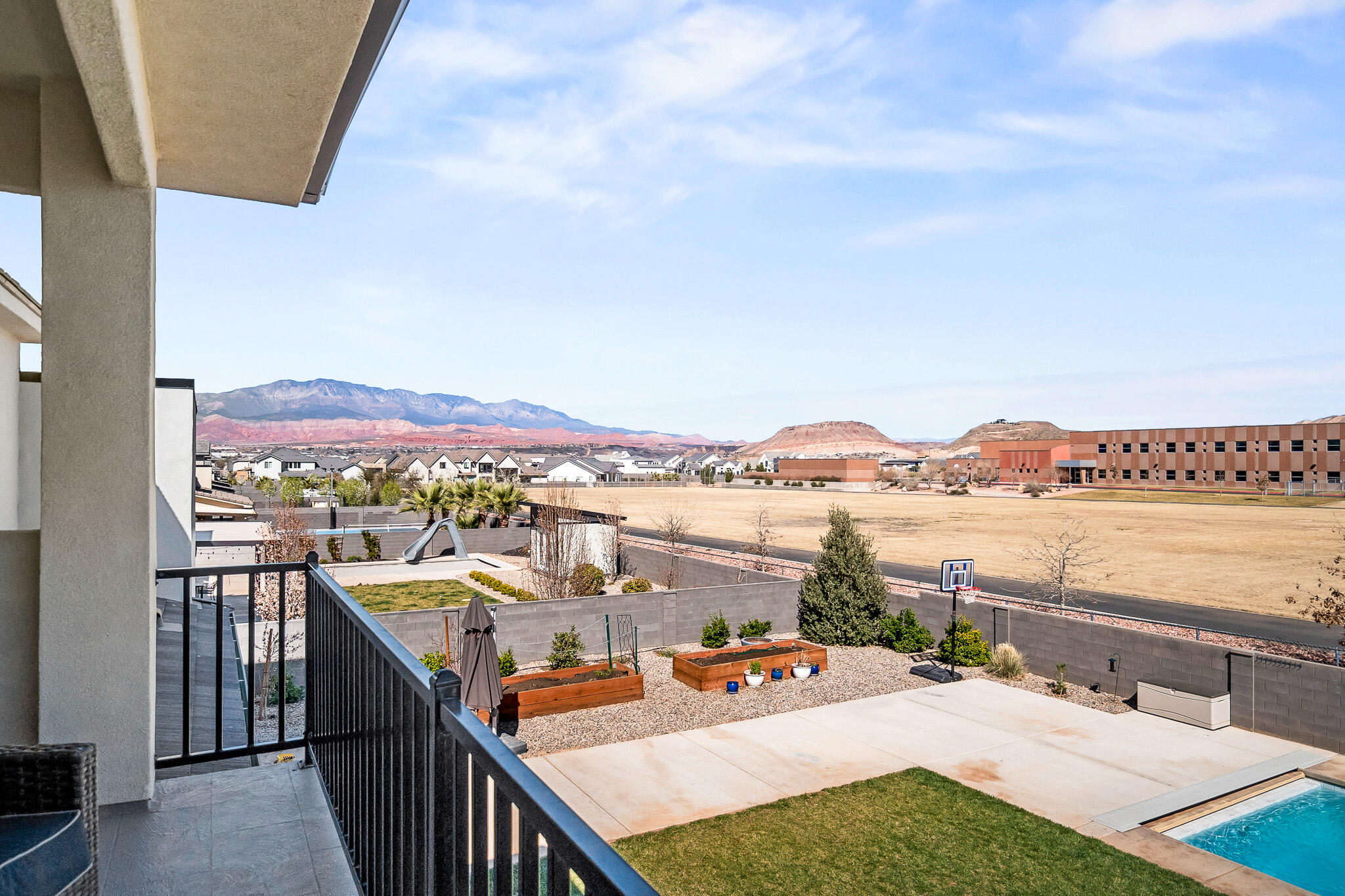 FRANKLIN FIELDS - Residential