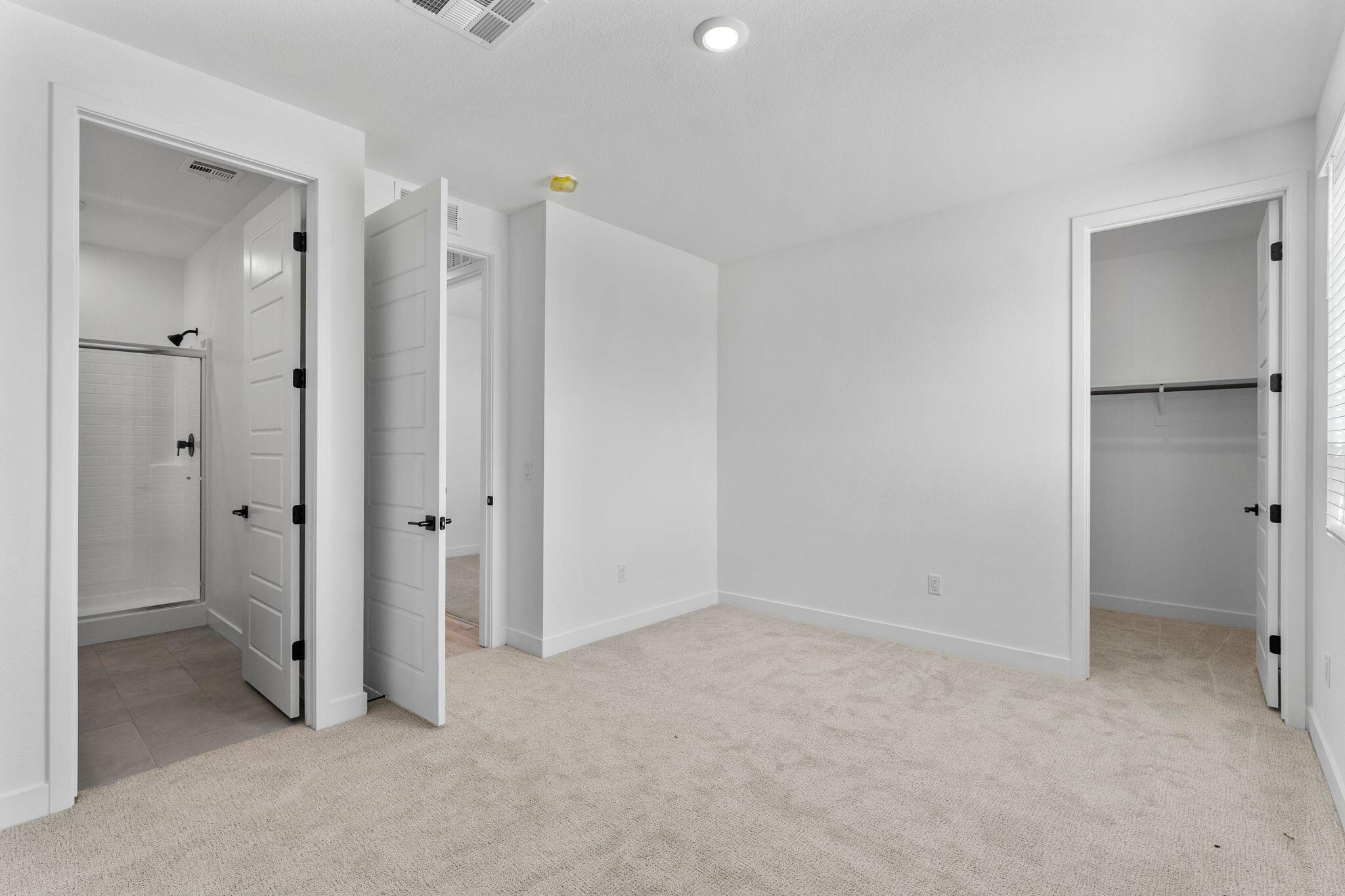 CECITA CREST AT DIVARIO - Residential