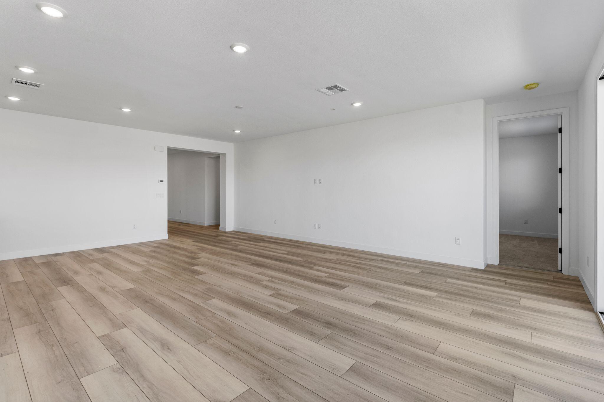 CECITA CREST AT DIVARIO - Residential