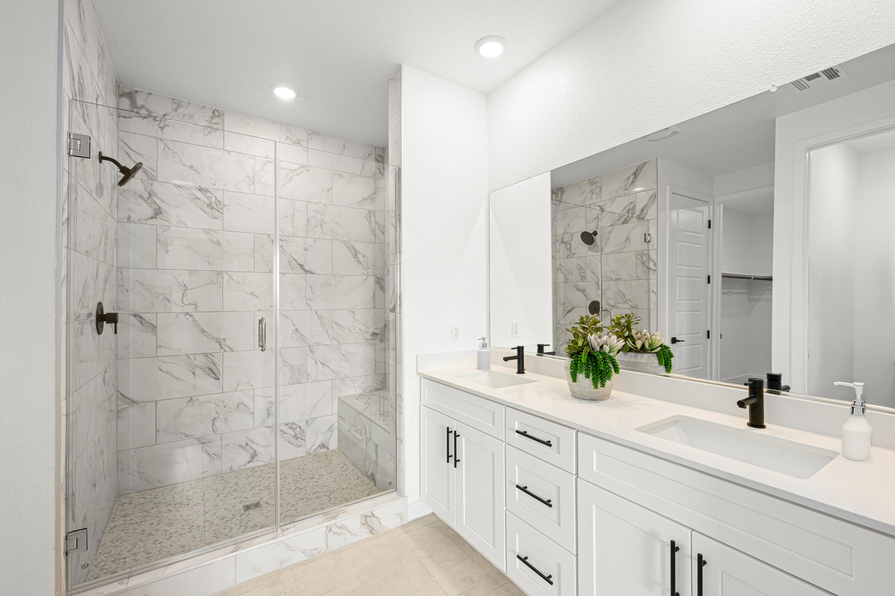 CECITA CREST AT DIVARIO - Residential