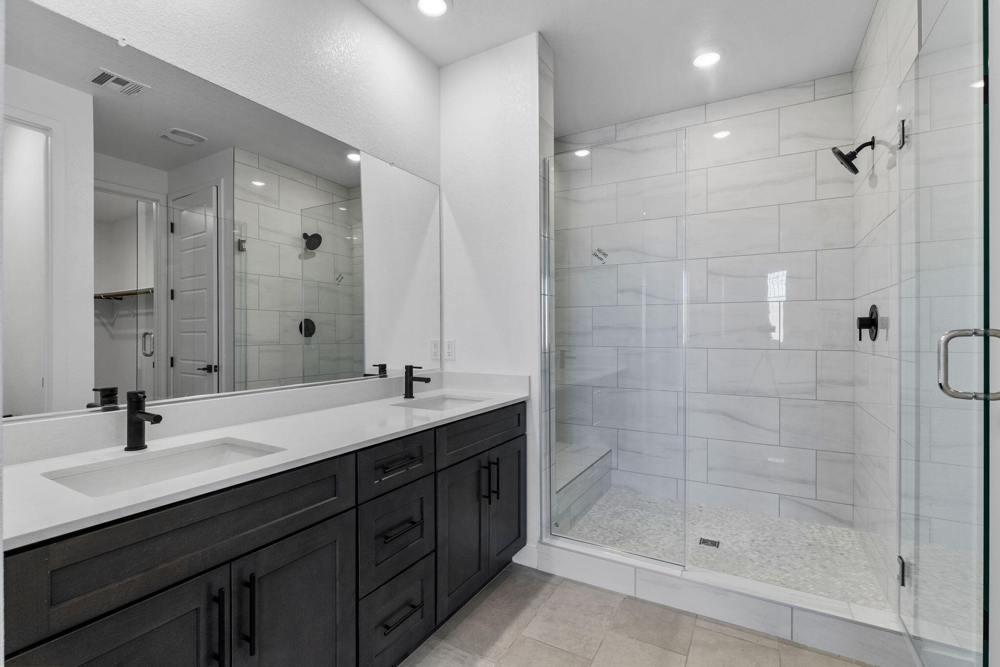 CECITA CREST AT DIVARIO - Residential