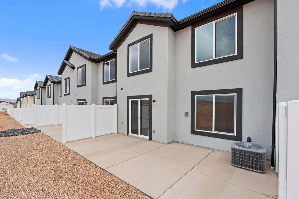 Photo of 2153 S Wolverine Way #2445, Washington, UT 84780 (MLS # 26-273667)