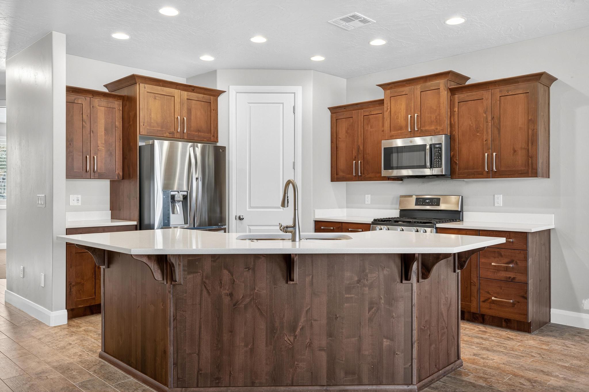 ASPEN ESTATES - Residential