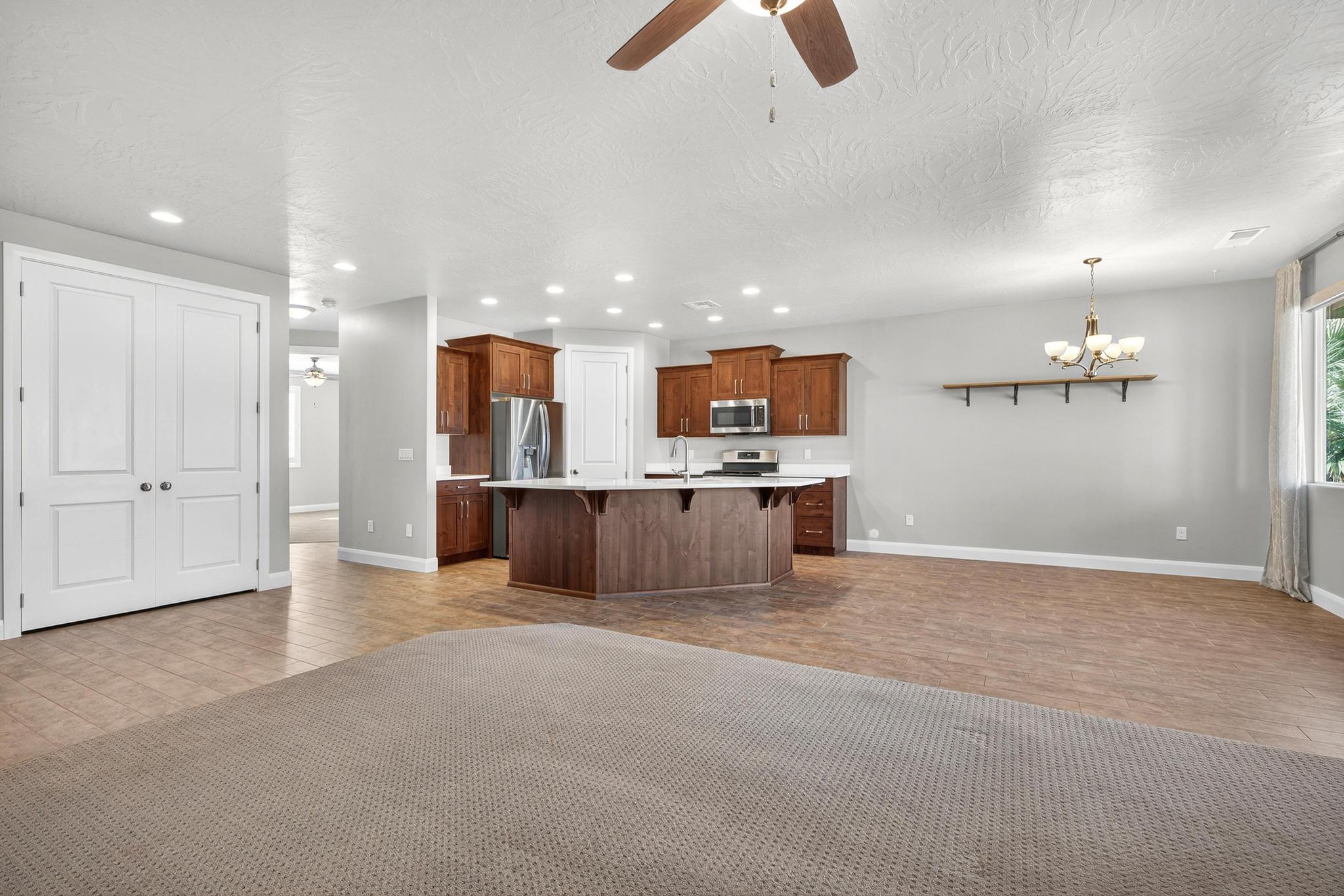 ASPEN ESTATES - Residential