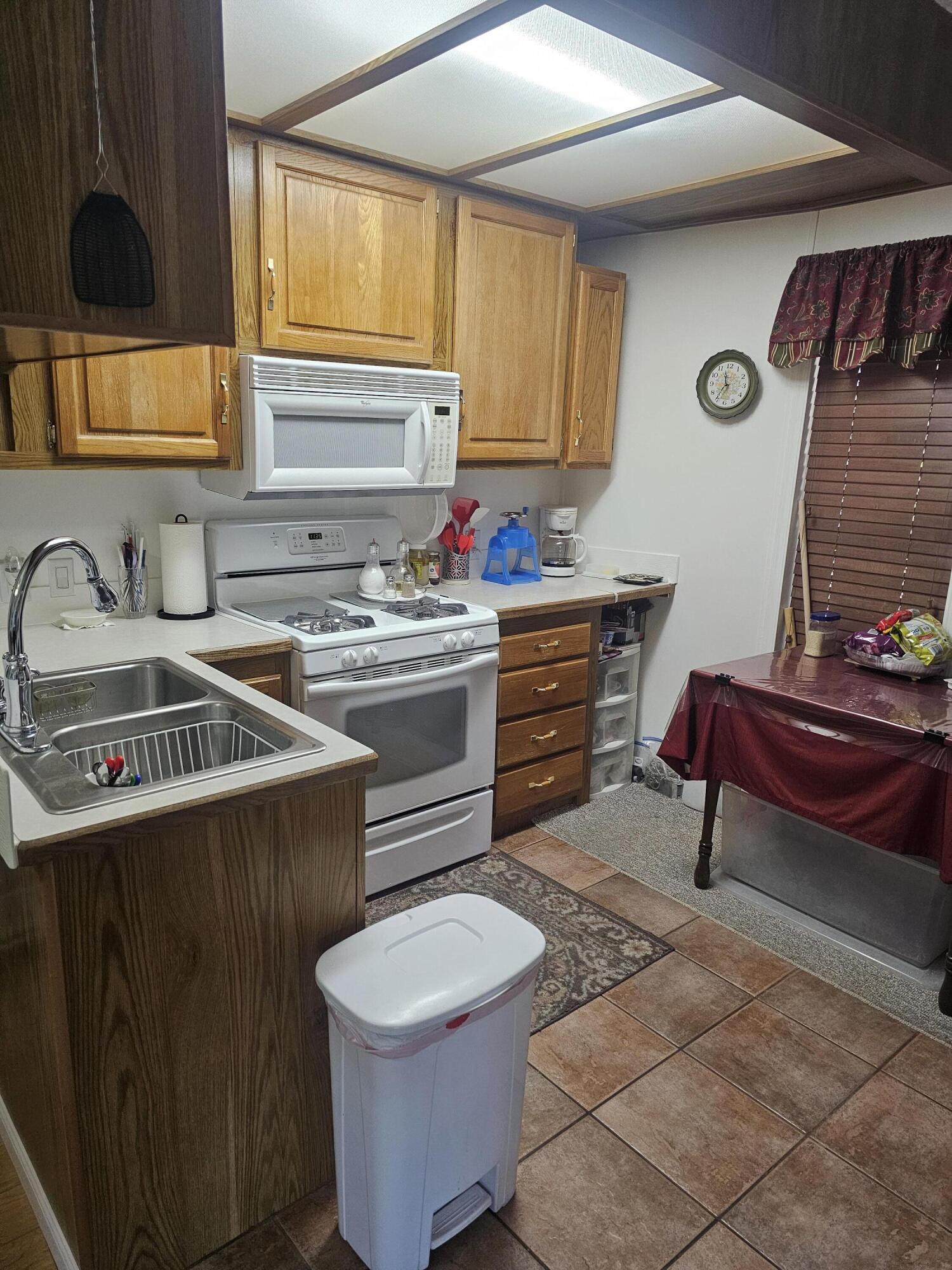 CHEROKEE SPRINGS RV PARK - Residential