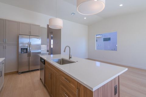 Tiny photo for 3001 W 570 N, Hurricane, UT 84737 (MLS # 26-271920)