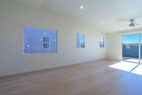 Tiny photo for 3001 W 570 N, Hurricane, UT 84737 (MLS # 26-271920)