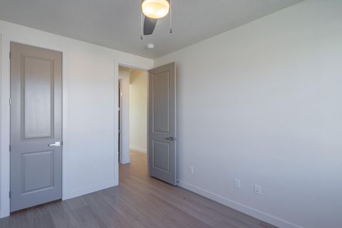Tiny photo for 3001 W 570 N, Hurricane, UT 84737 (MLS # 26-271920)