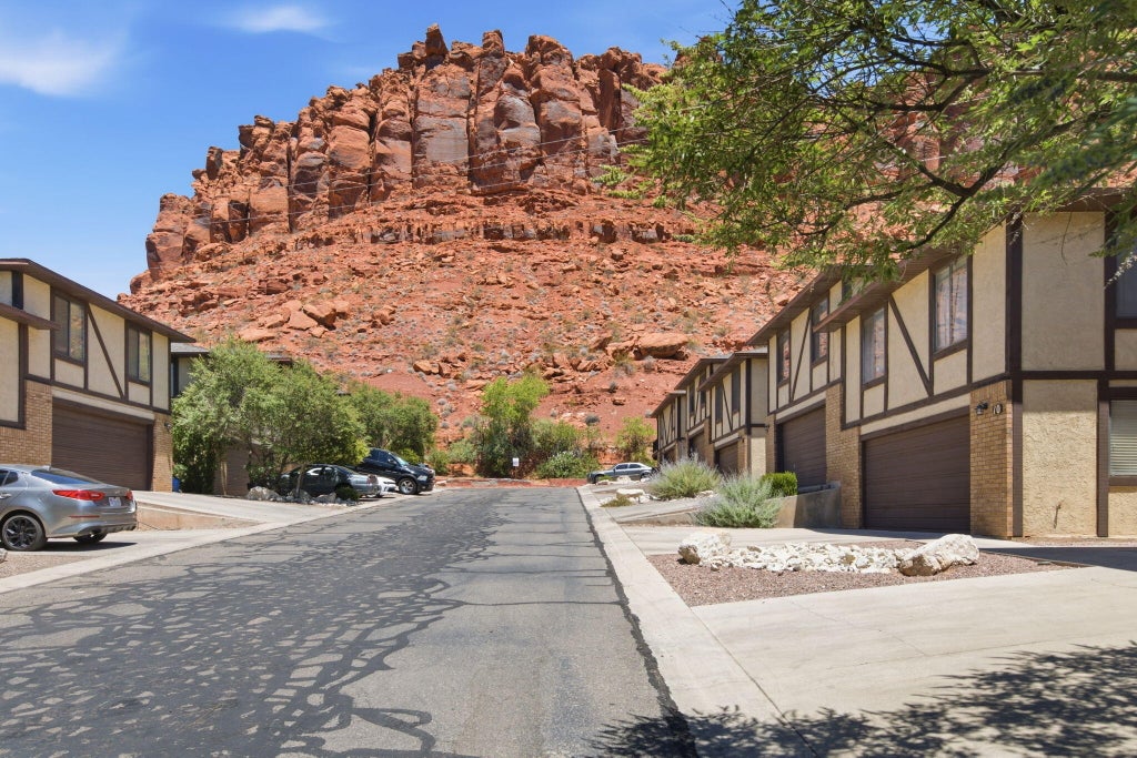 Photo of 695 N 500 W ST #9, Saint George, UT 84770 (MLS # 26-273642)