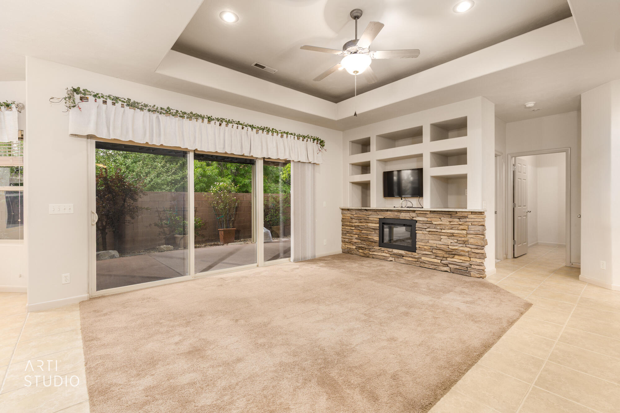 RIVER CREST TOWNHOMES - Residential