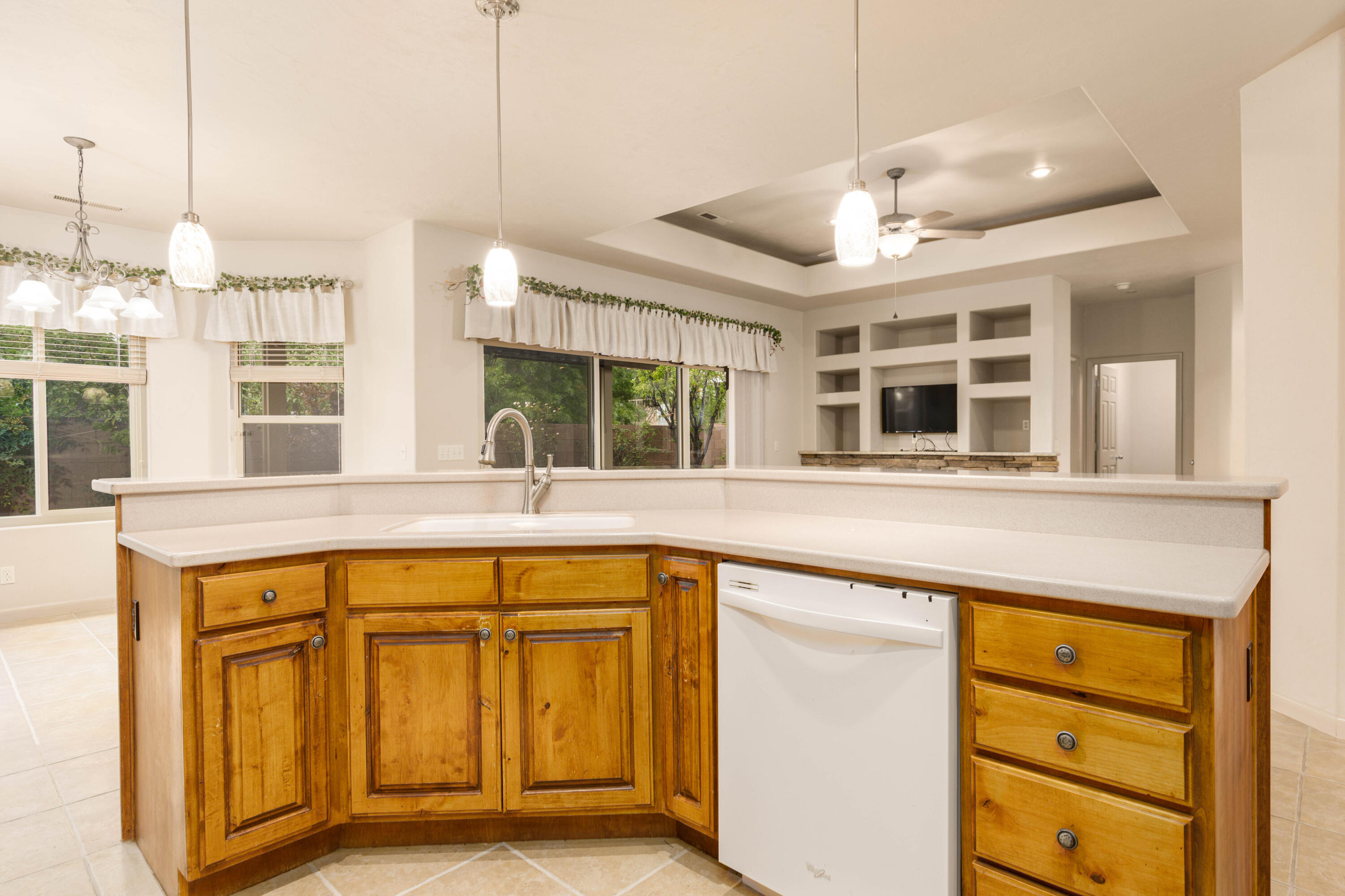 RIVER CREST TOWNHOMES - Residential