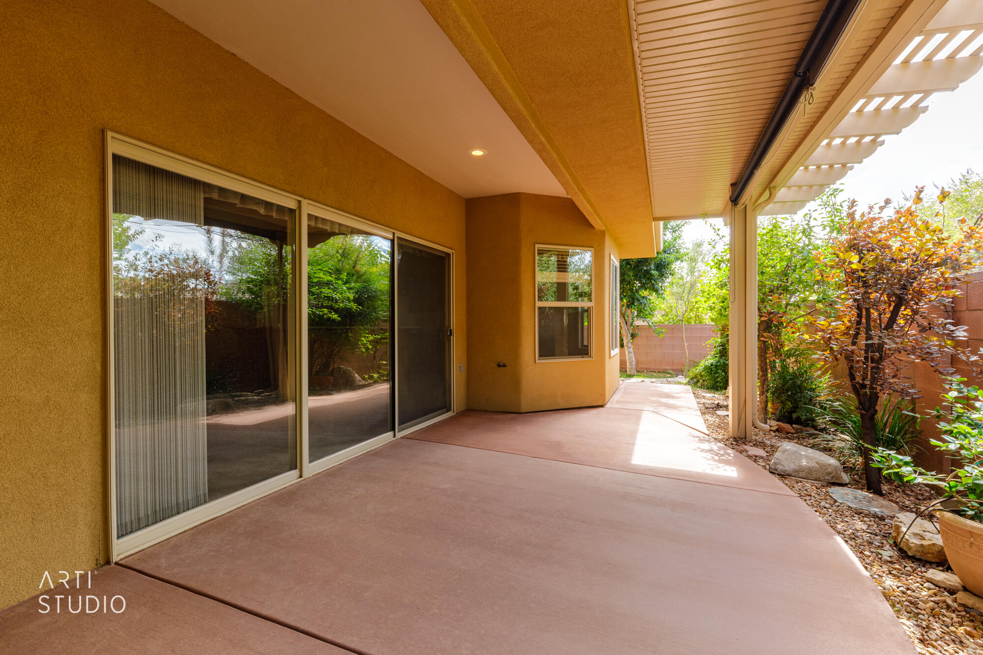 RIVER CREST TOWNHOMES - Residential