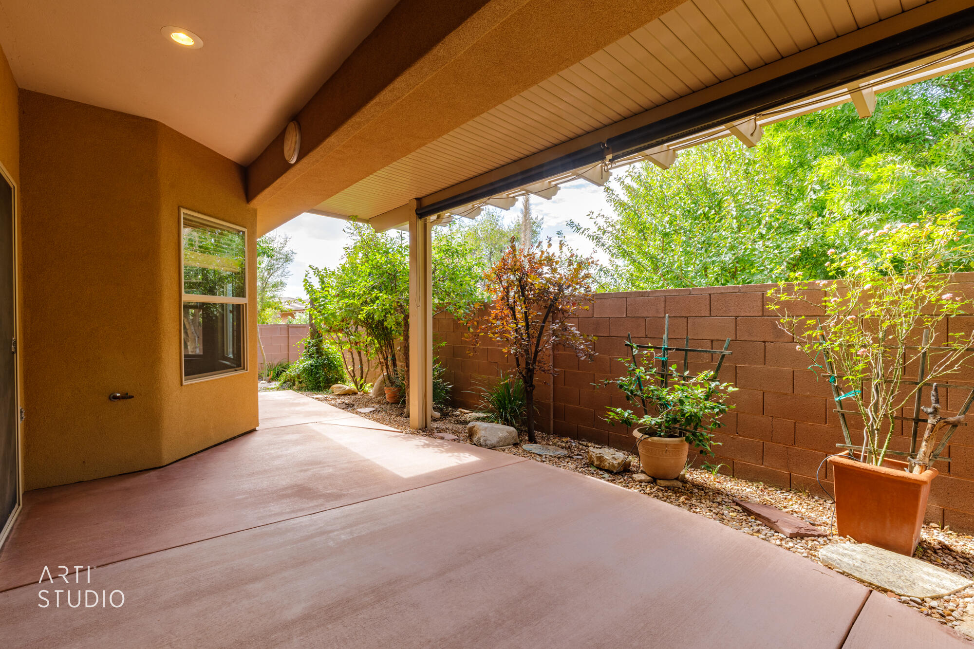 RIVER CREST TOWNHOMES - Residential