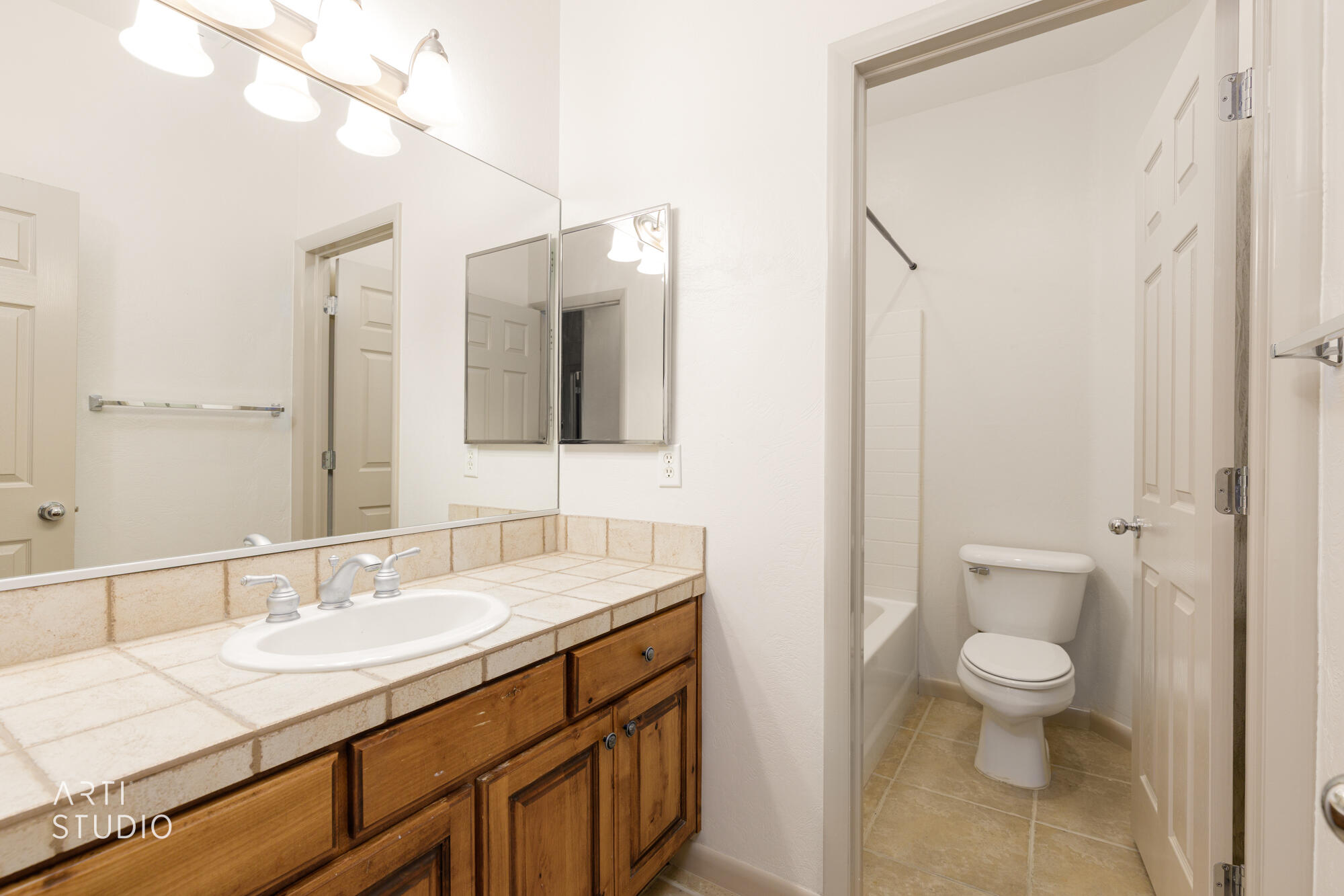 RIVER CREST TOWNHOMES - Residential