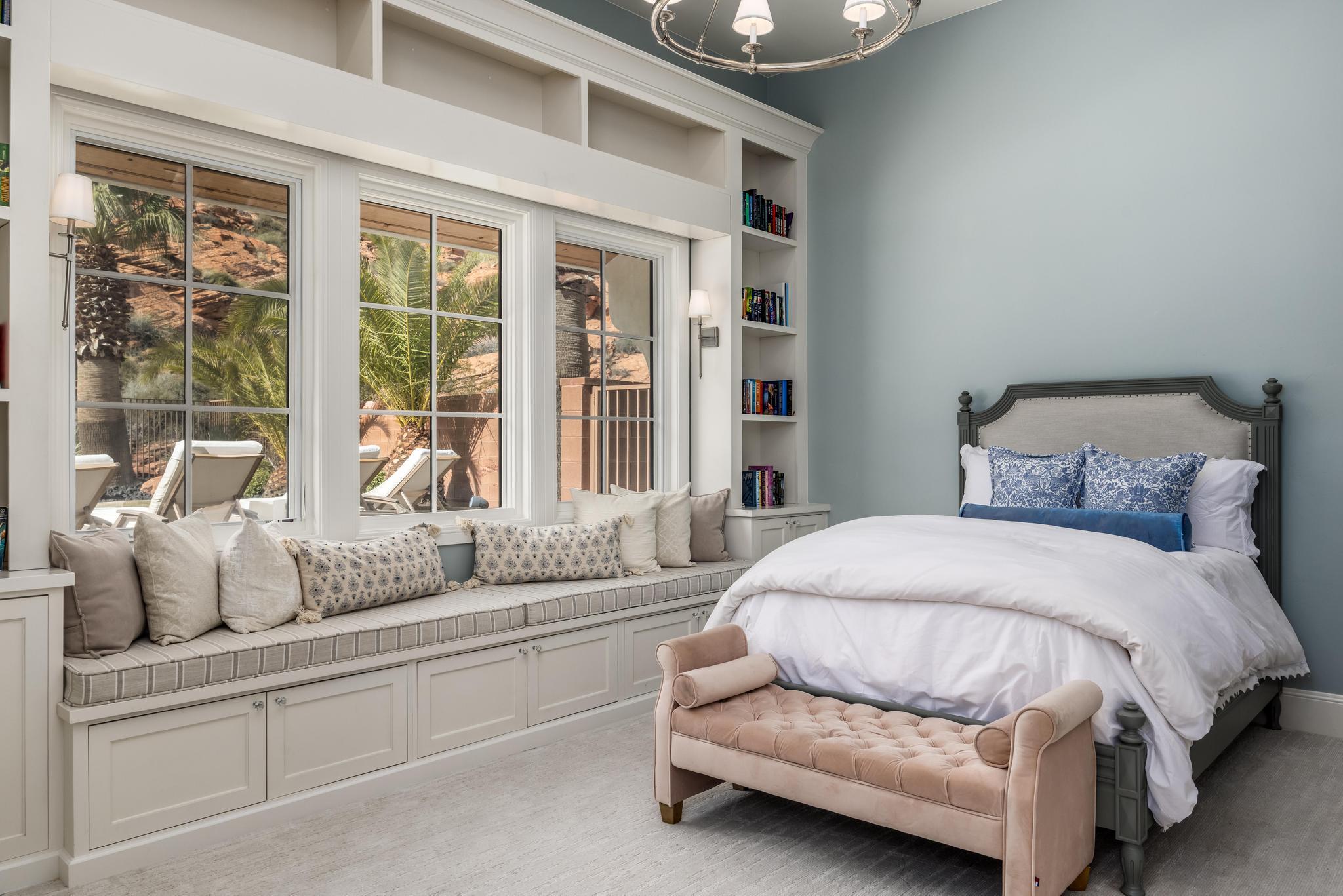 SHADOW BLUFF - Residential