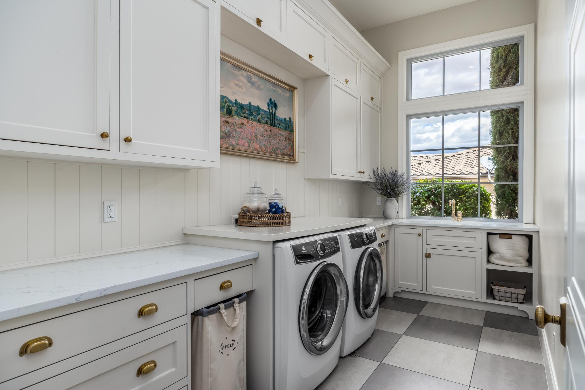 SHADOW BLUFF - Residential