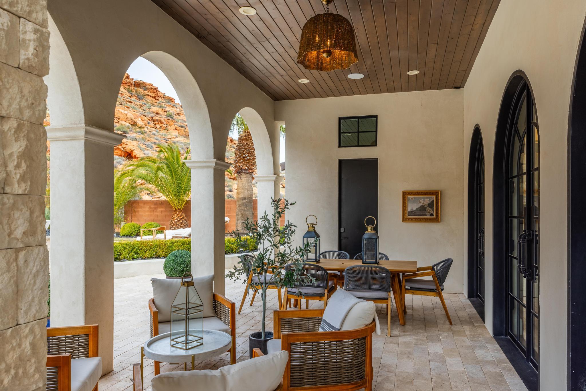 SHADOW BLUFF - Residential