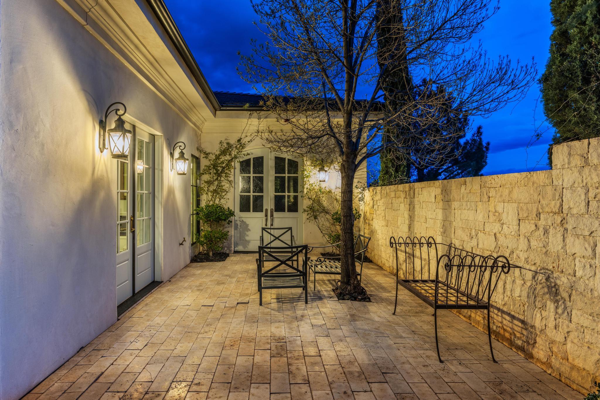 SHADOW BLUFF - Residential