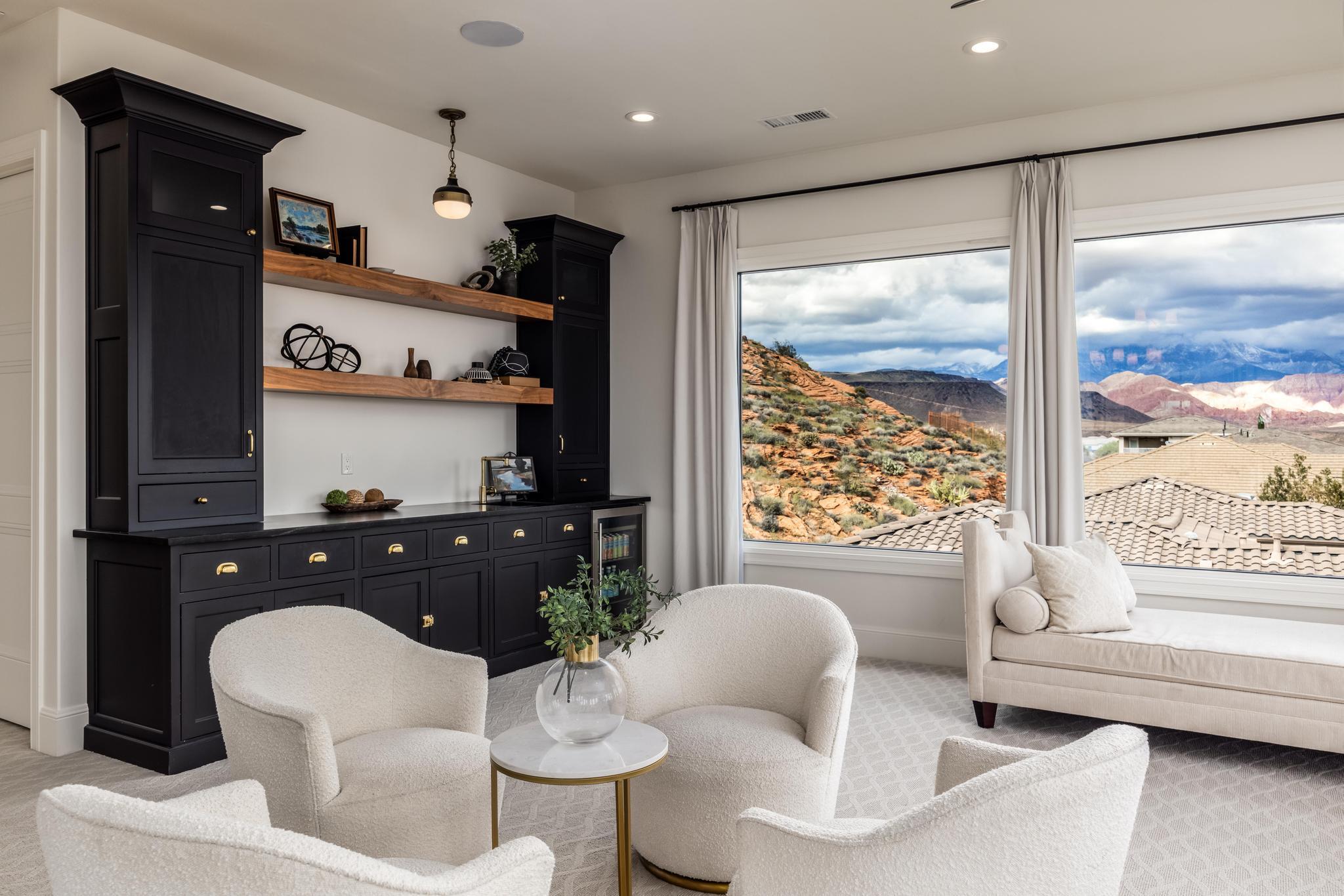 SHADOW BLUFF - Residential