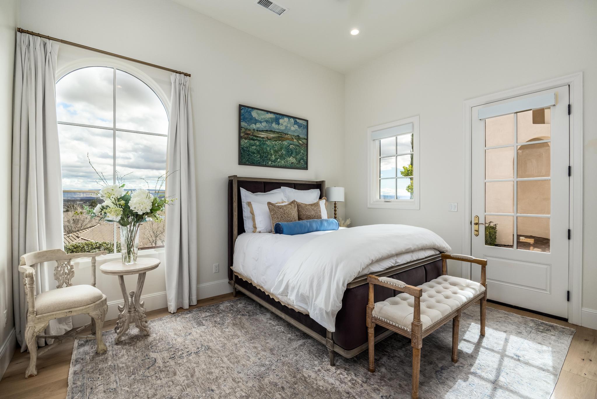 SHADOW BLUFF - Residential