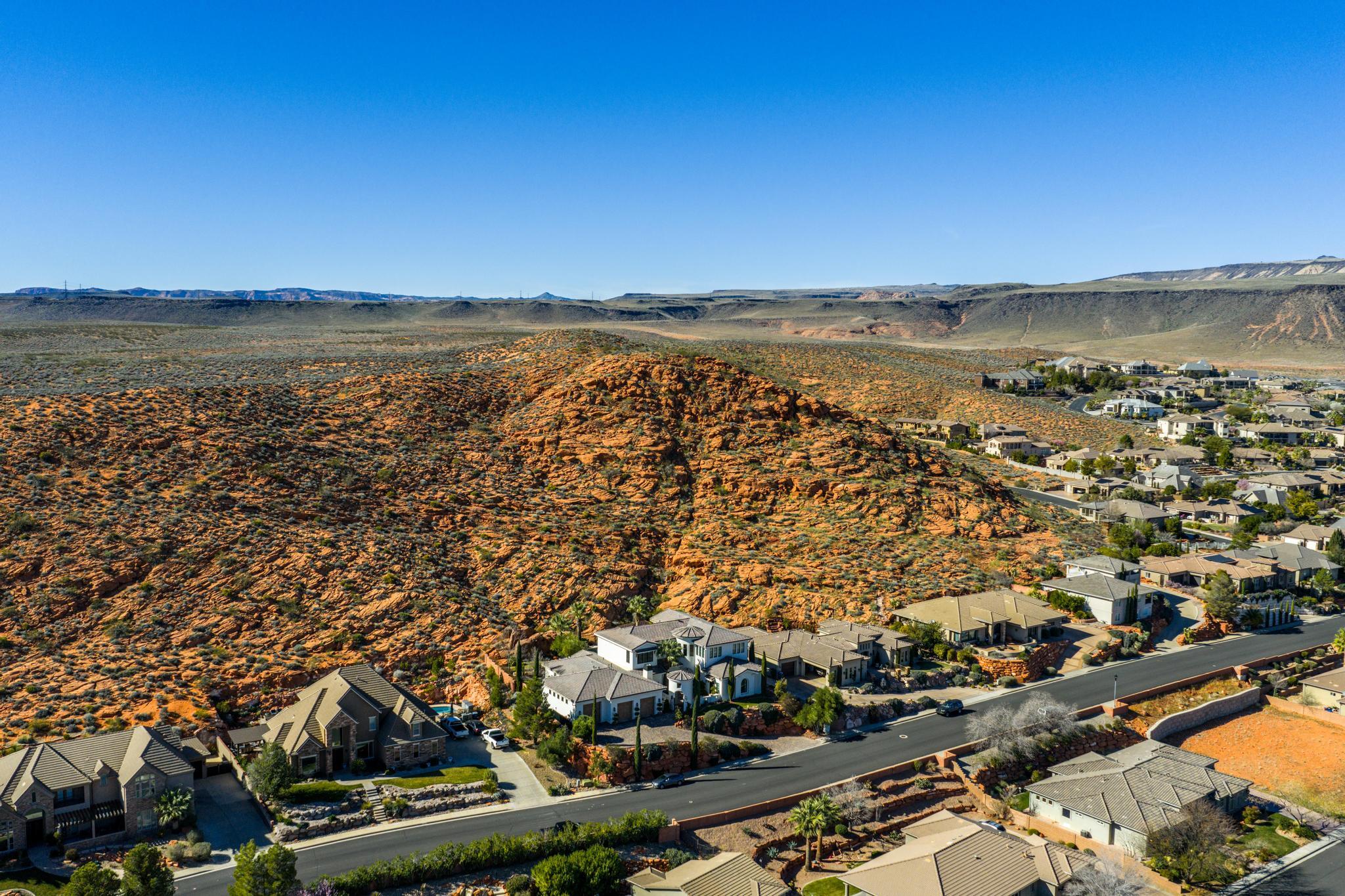 SHADOW BLUFF - Residential