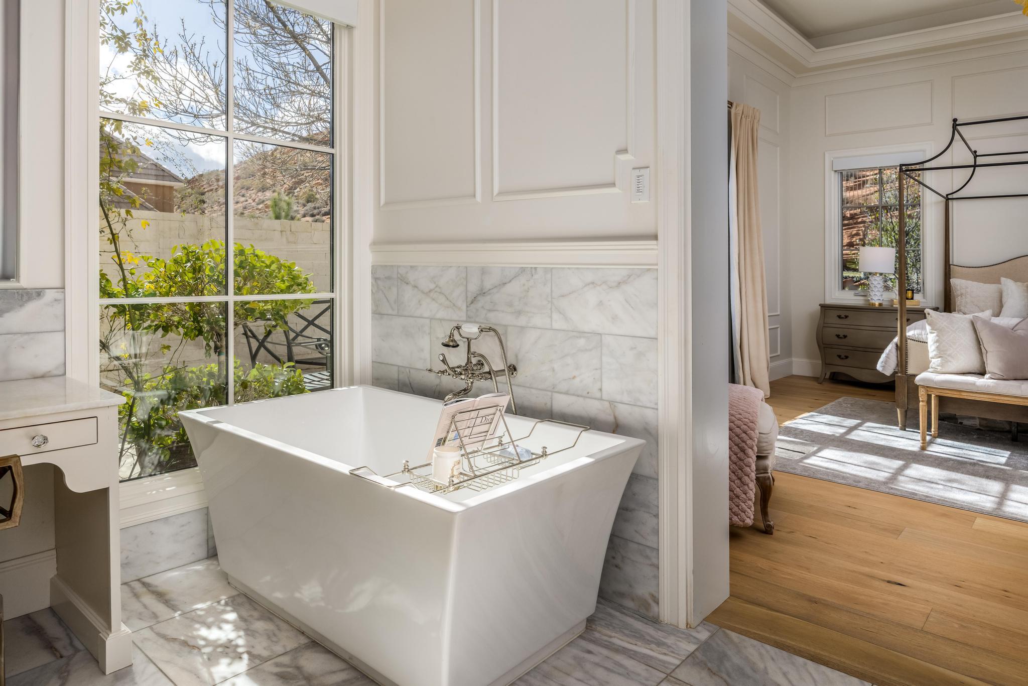 SHADOW BLUFF - Residential