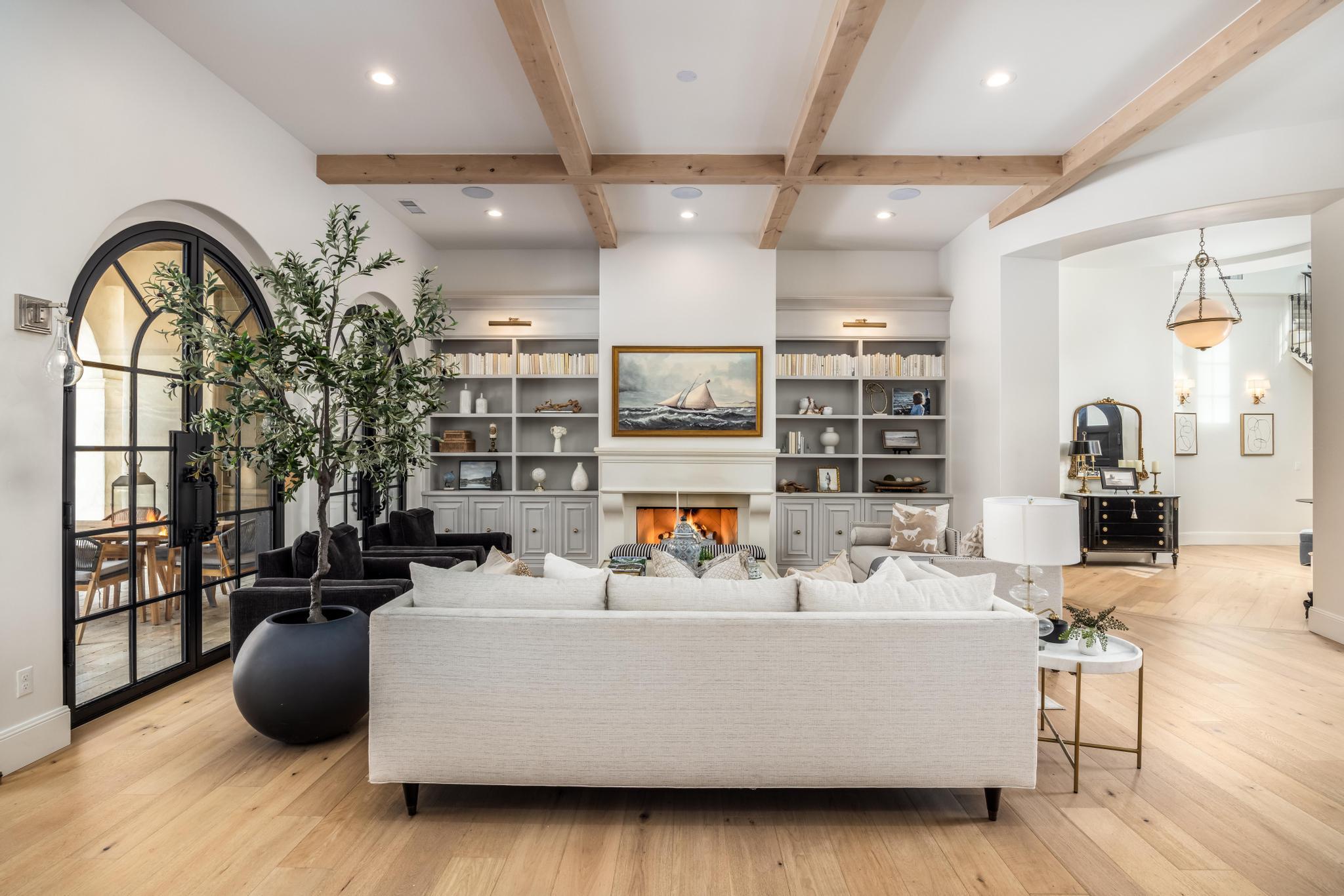 SHADOW BLUFF - Residential