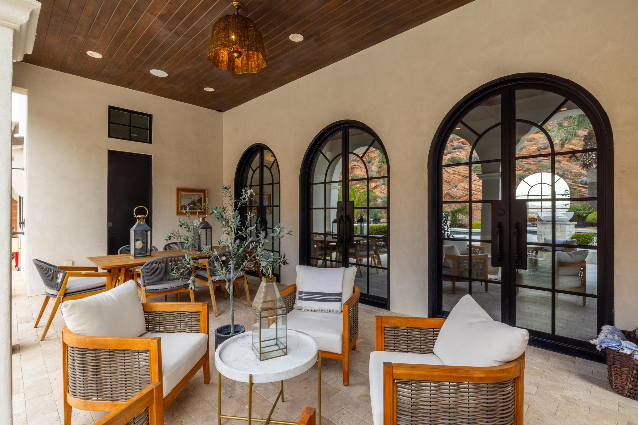 SHADOW BLUFF - Residential