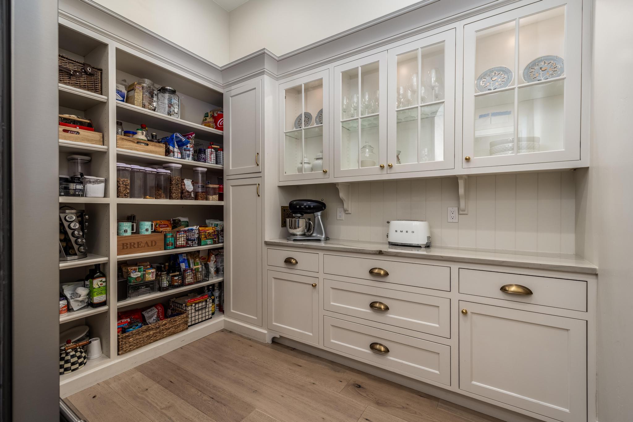 SHADOW BLUFF - Residential