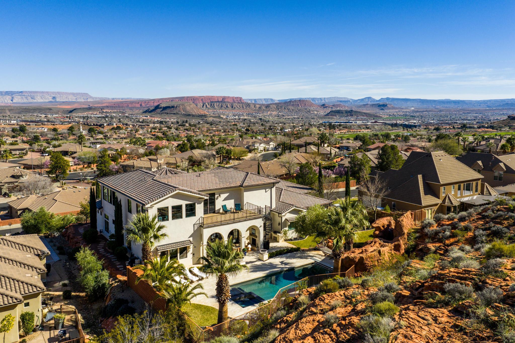 SHADOW BLUFF - Residential