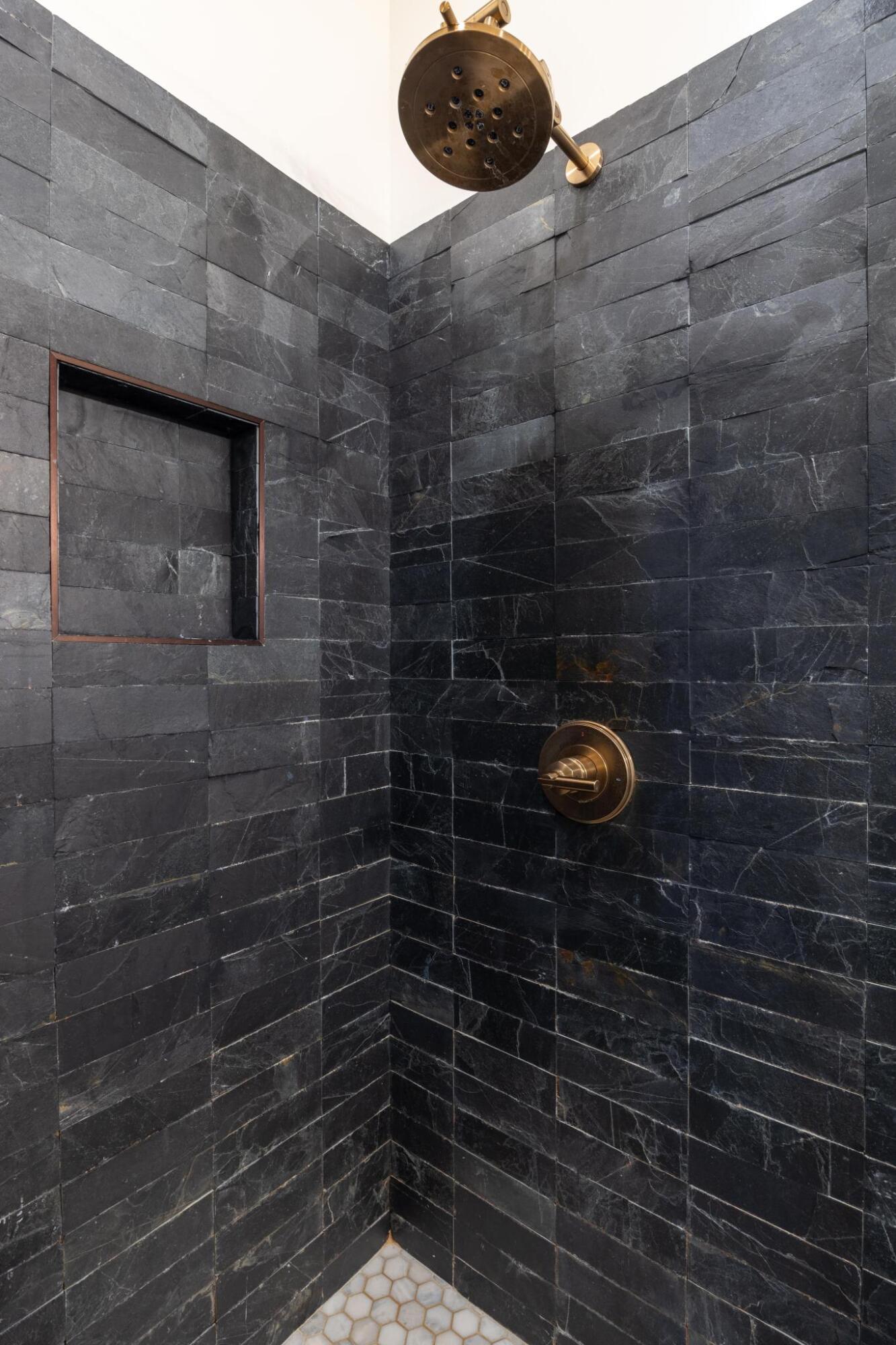 SHADOW BLUFF - Residential