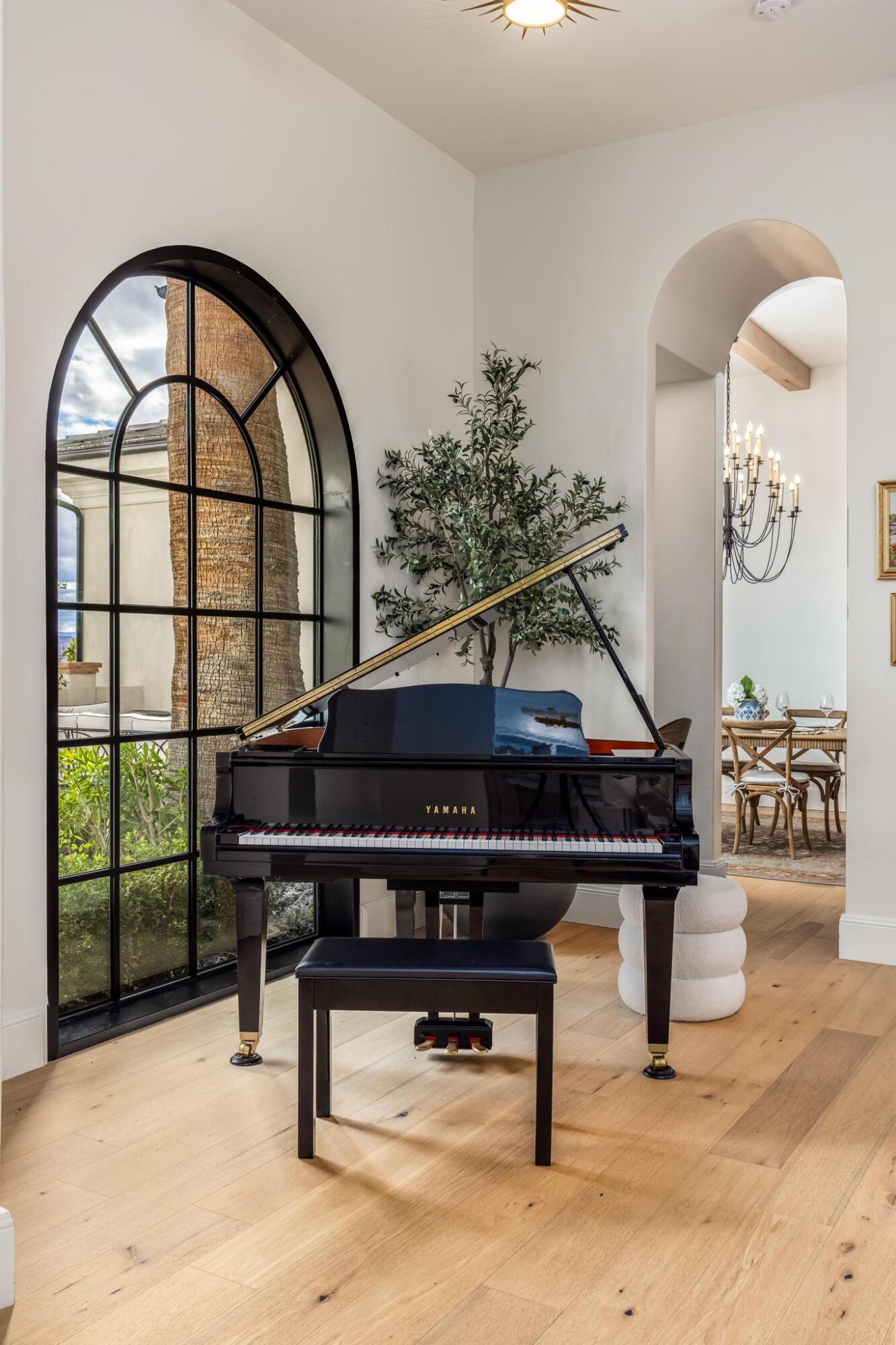 SHADOW BLUFF - Residential