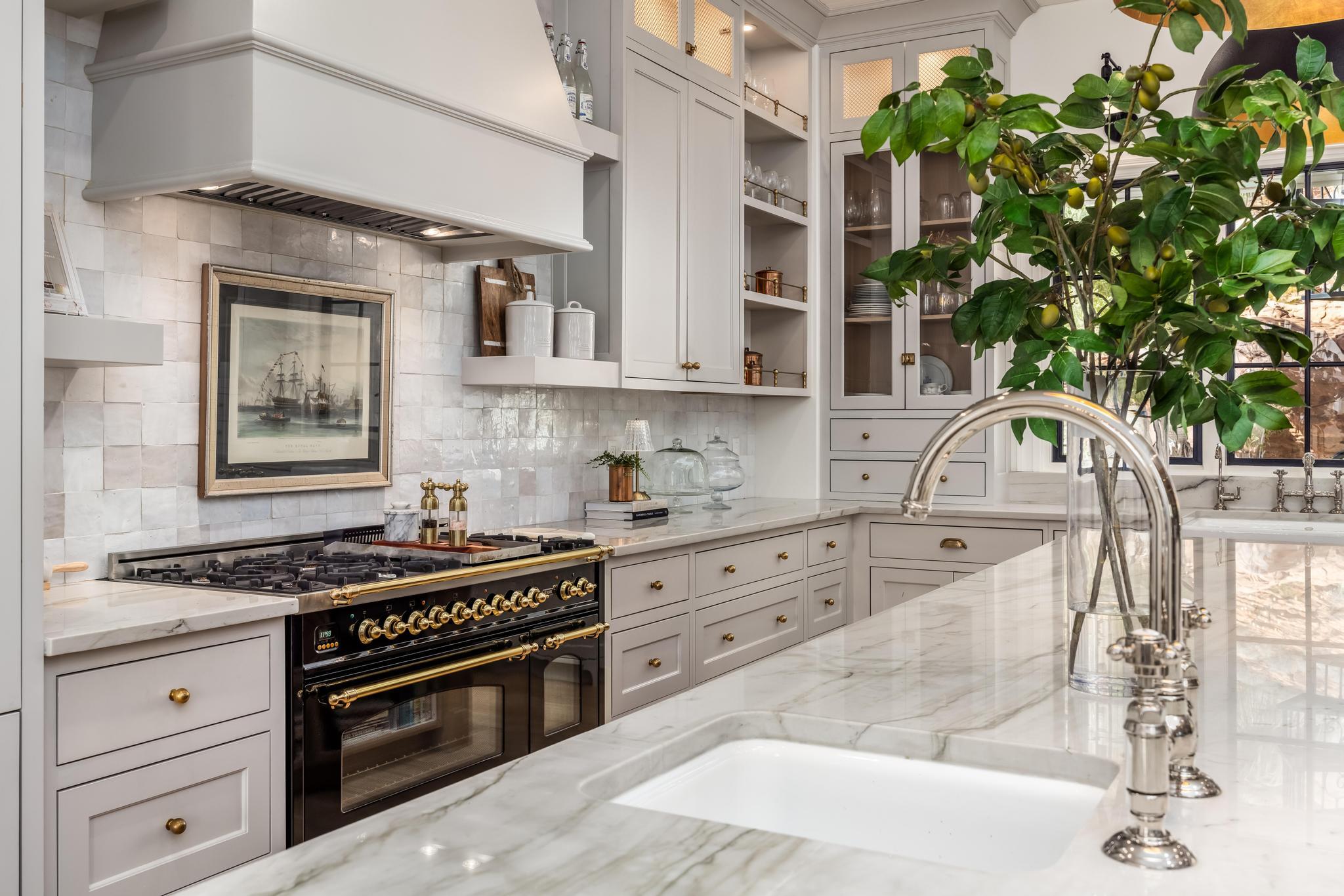 SHADOW BLUFF - Residential