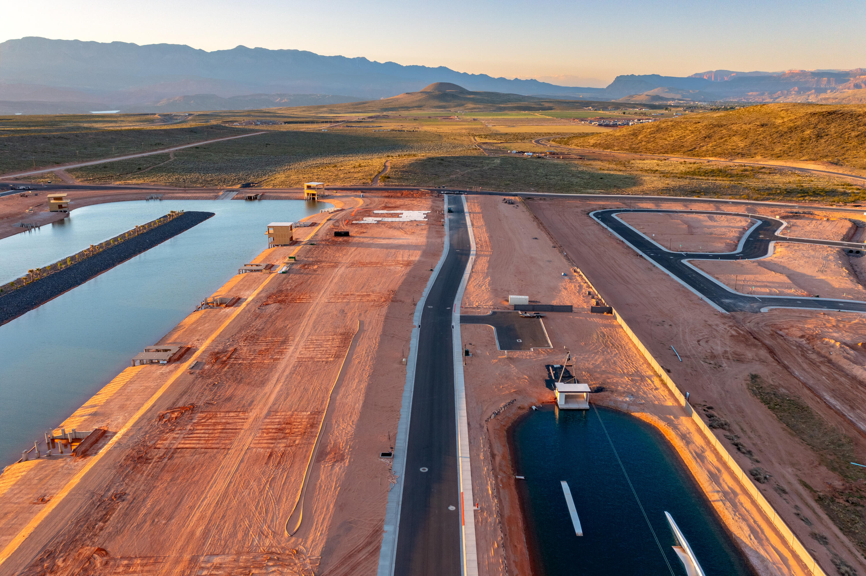 SOUTHERN SHORES - Land