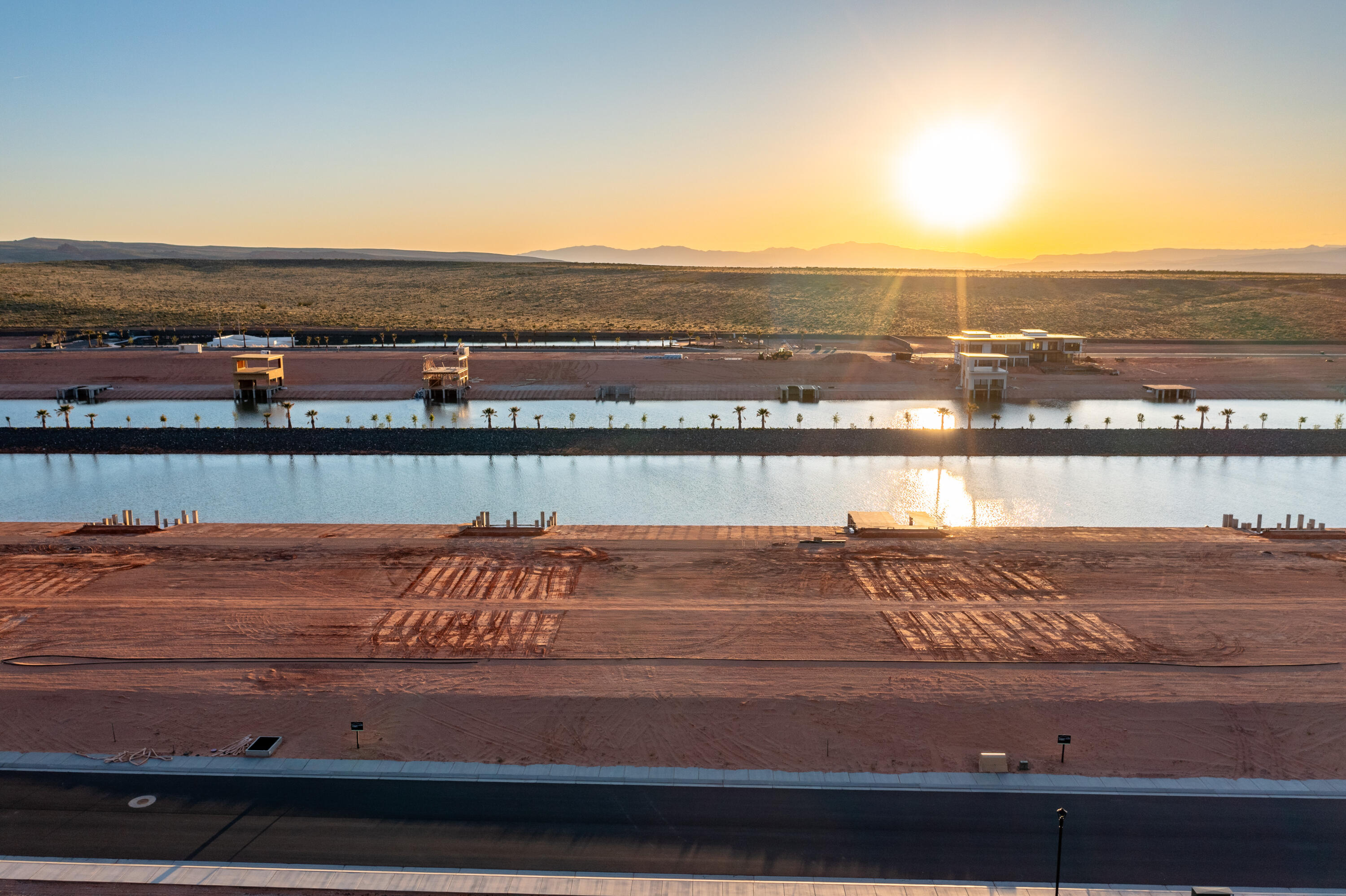 SOUTHERN SHORES - Land