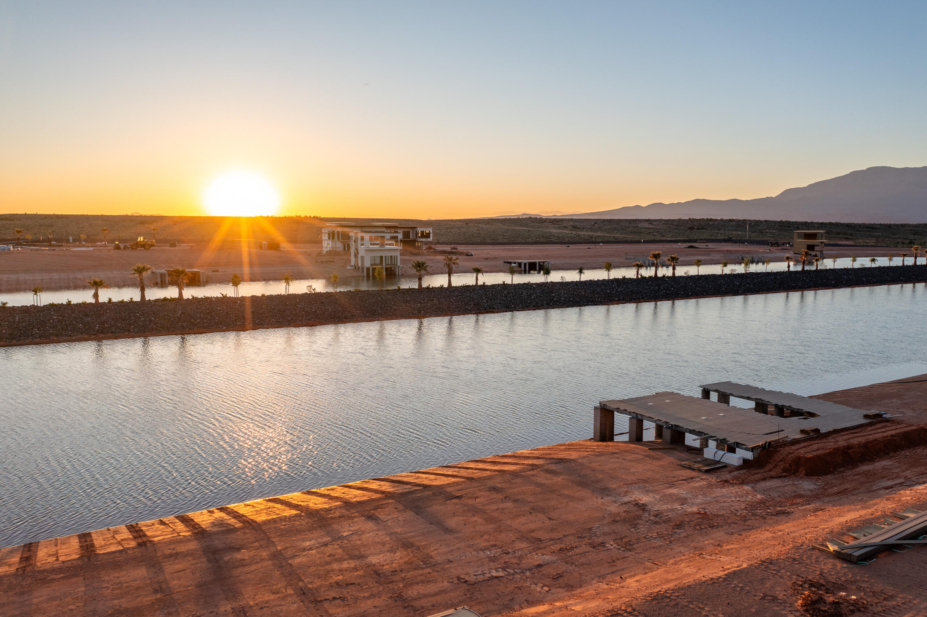 SOUTHERN SHORES - Land