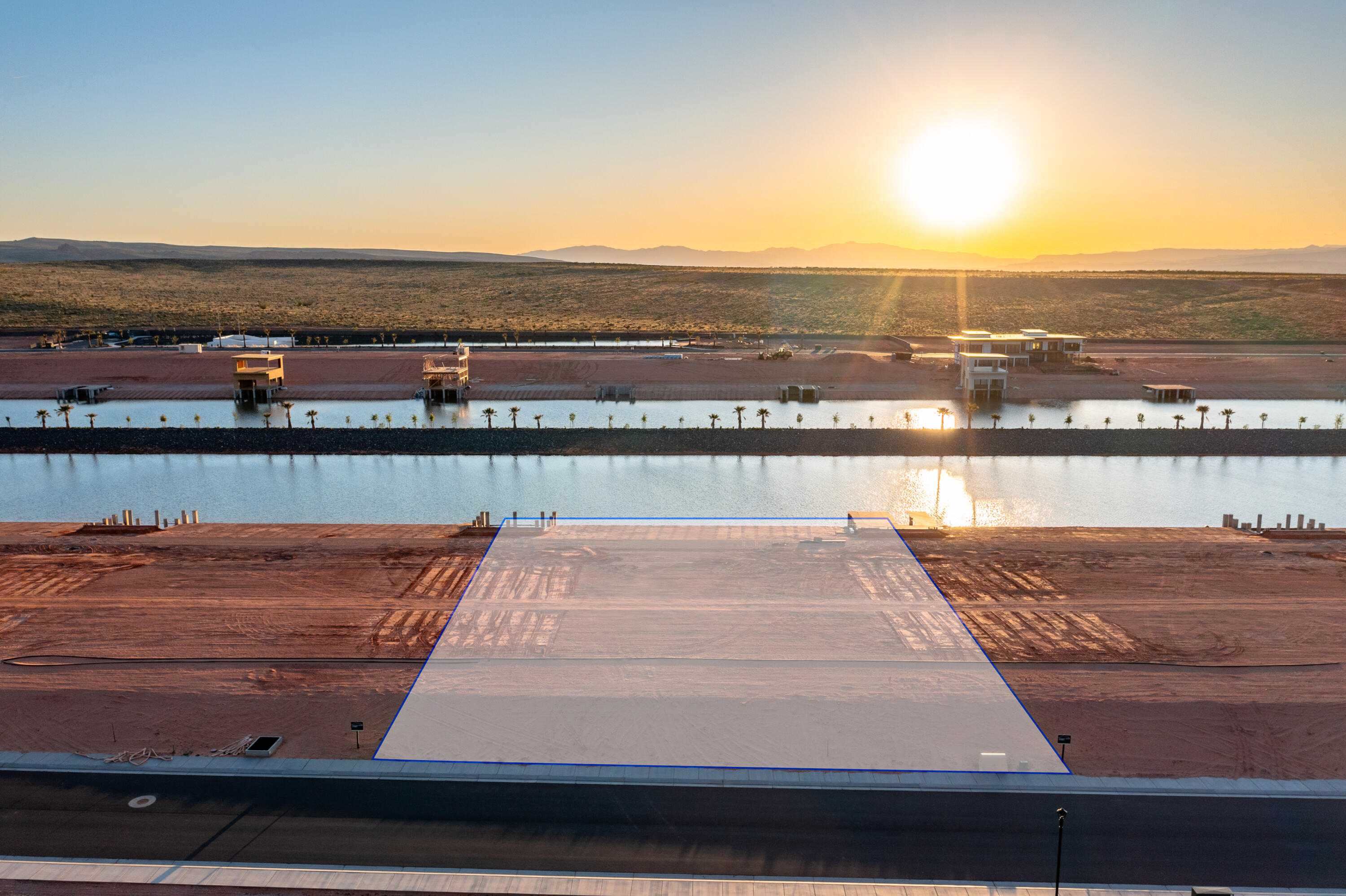 SOUTHERN SHORES - Land