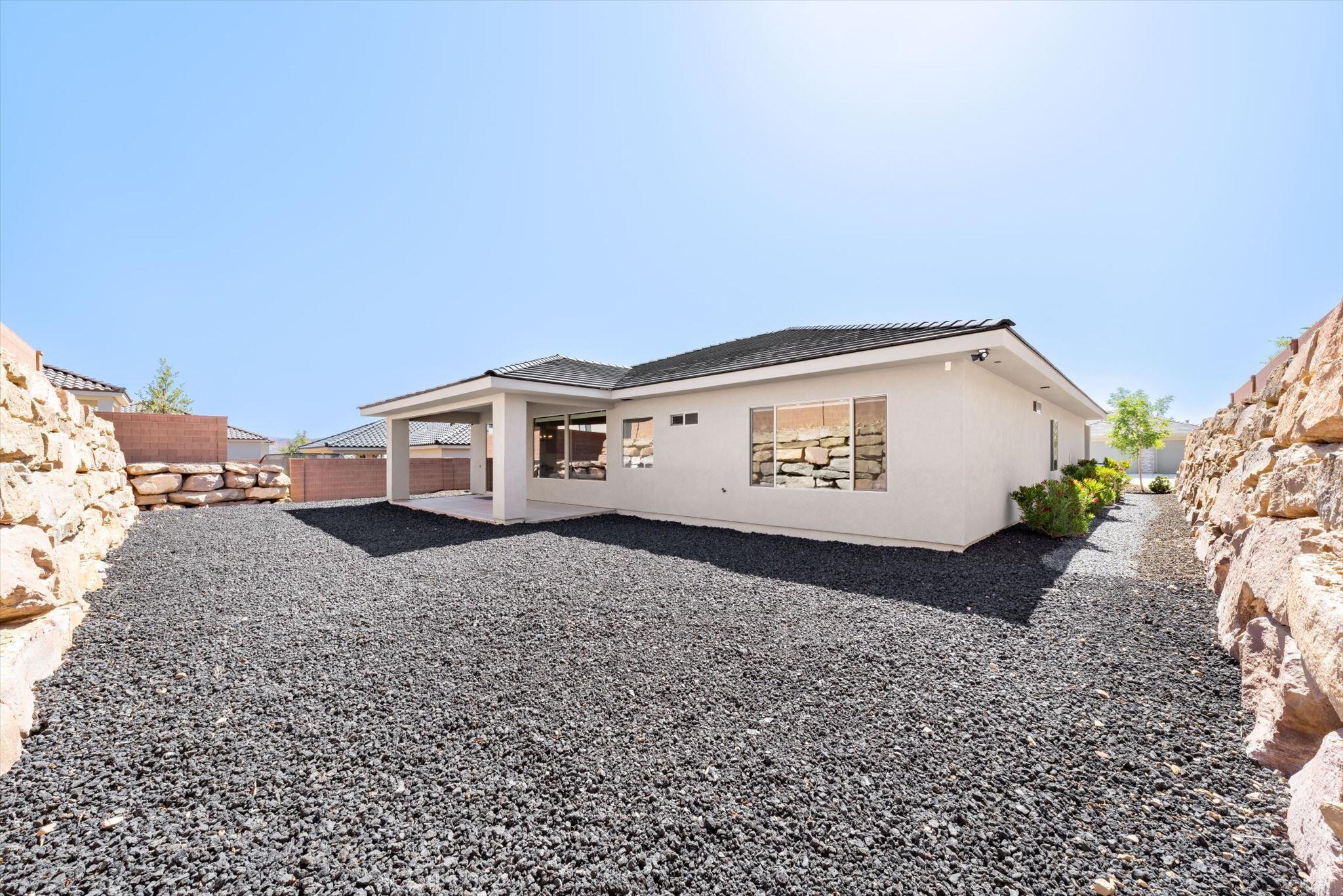 VARANO VISTAS AT DIVARIO - Residential