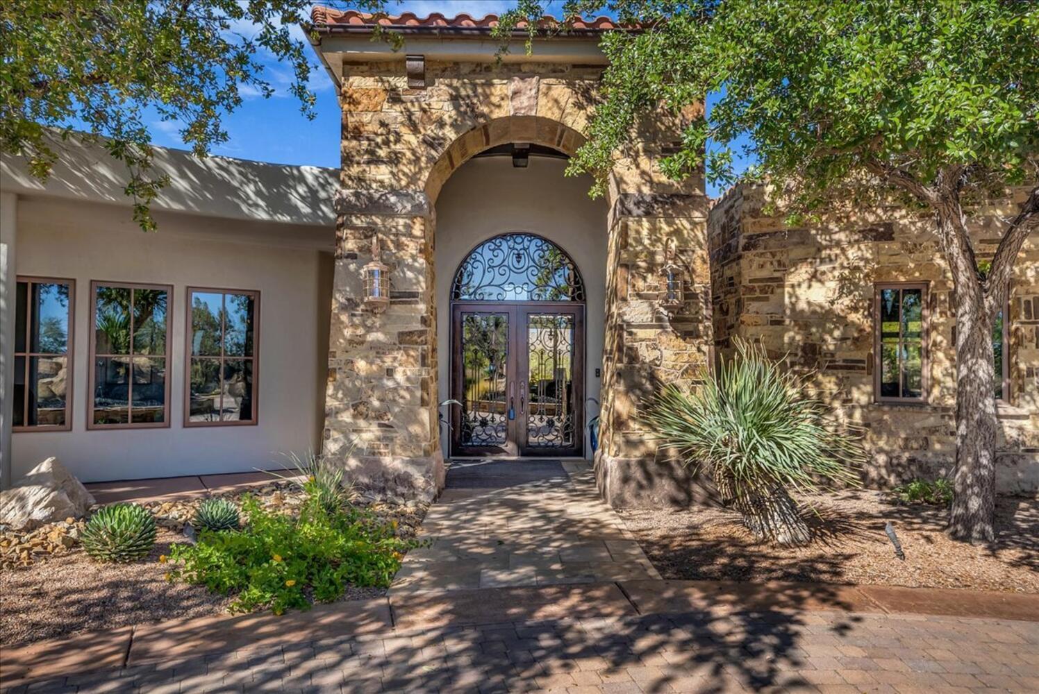 LEDGES OF ST GEORGE - Residential