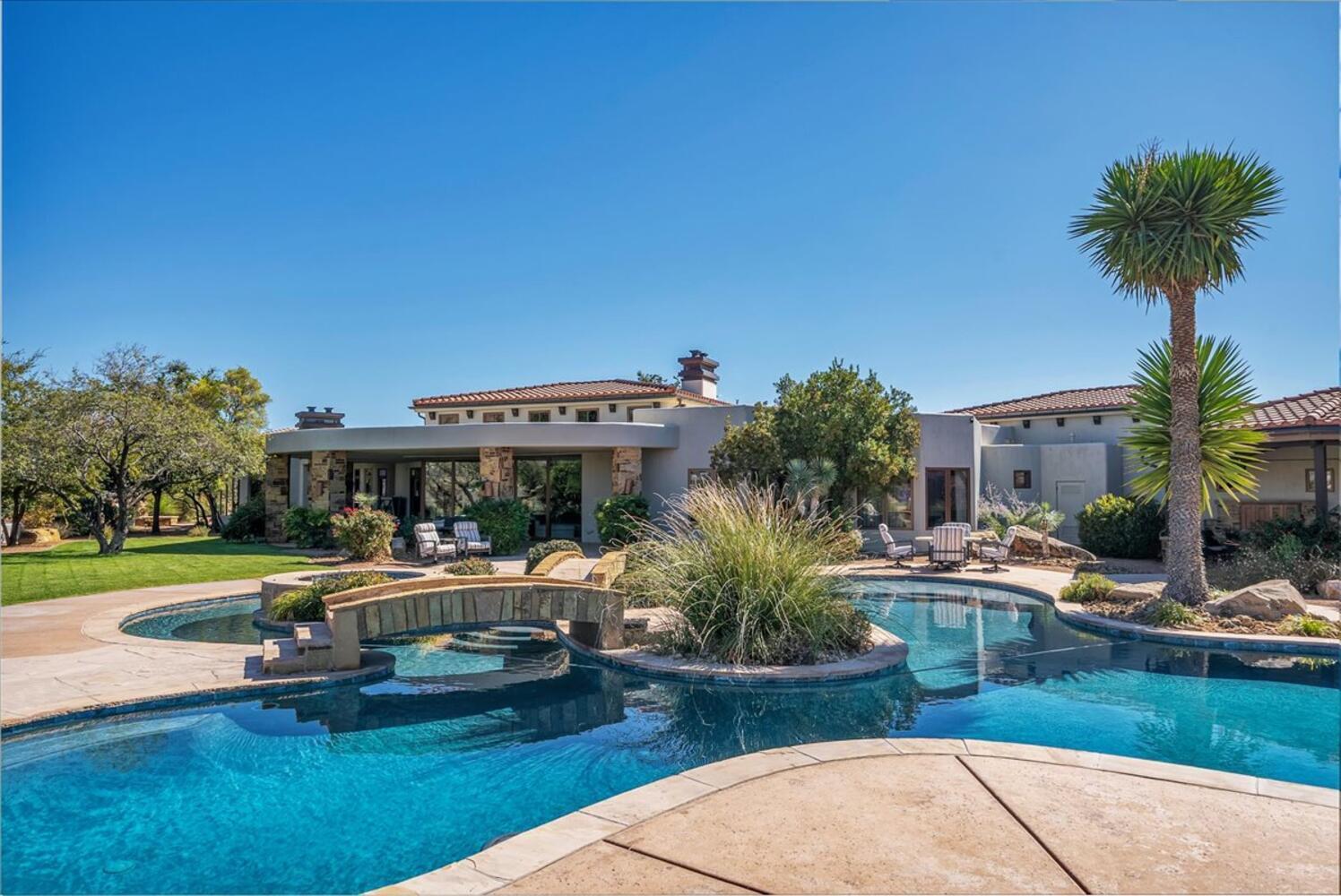 LEDGES OF ST GEORGE - Residential